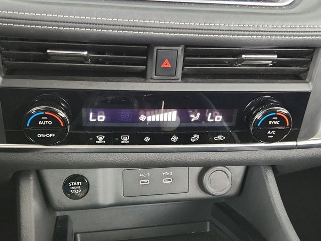 2025 Nissan Rogue SV