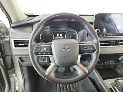 2024 Mitsubishi Outlander SE