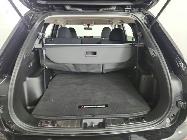 2024 Mitsubishi Outlander ES