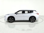 2022 Mitsubishi Outlander Base