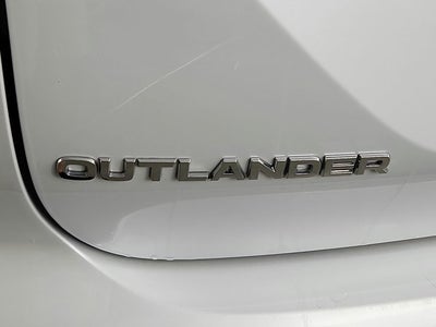 2025 Mitsubishi Outlander SE