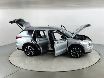 2024 Mitsubishi Outlander Base