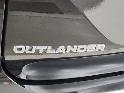 2025 Mitsubishi Outlander SE