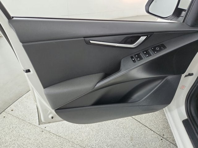 2025 Kia Niro LX