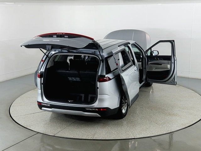 2023 Kia Carnival LX