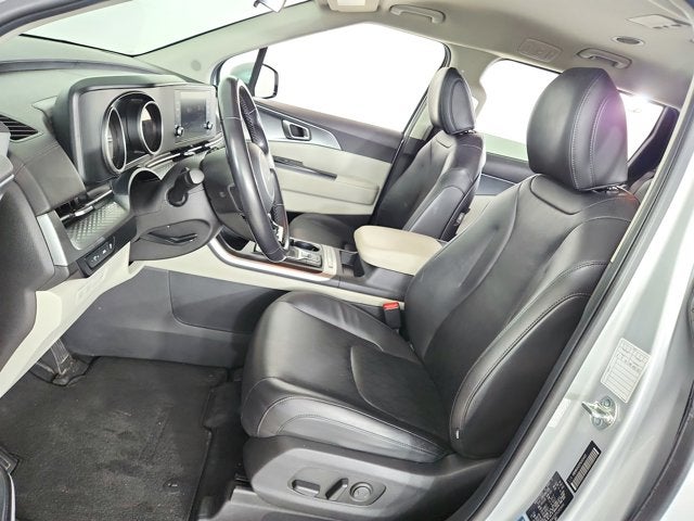 2023 Kia Carnival LX