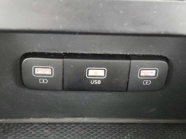 2023 Kia Carnival LX