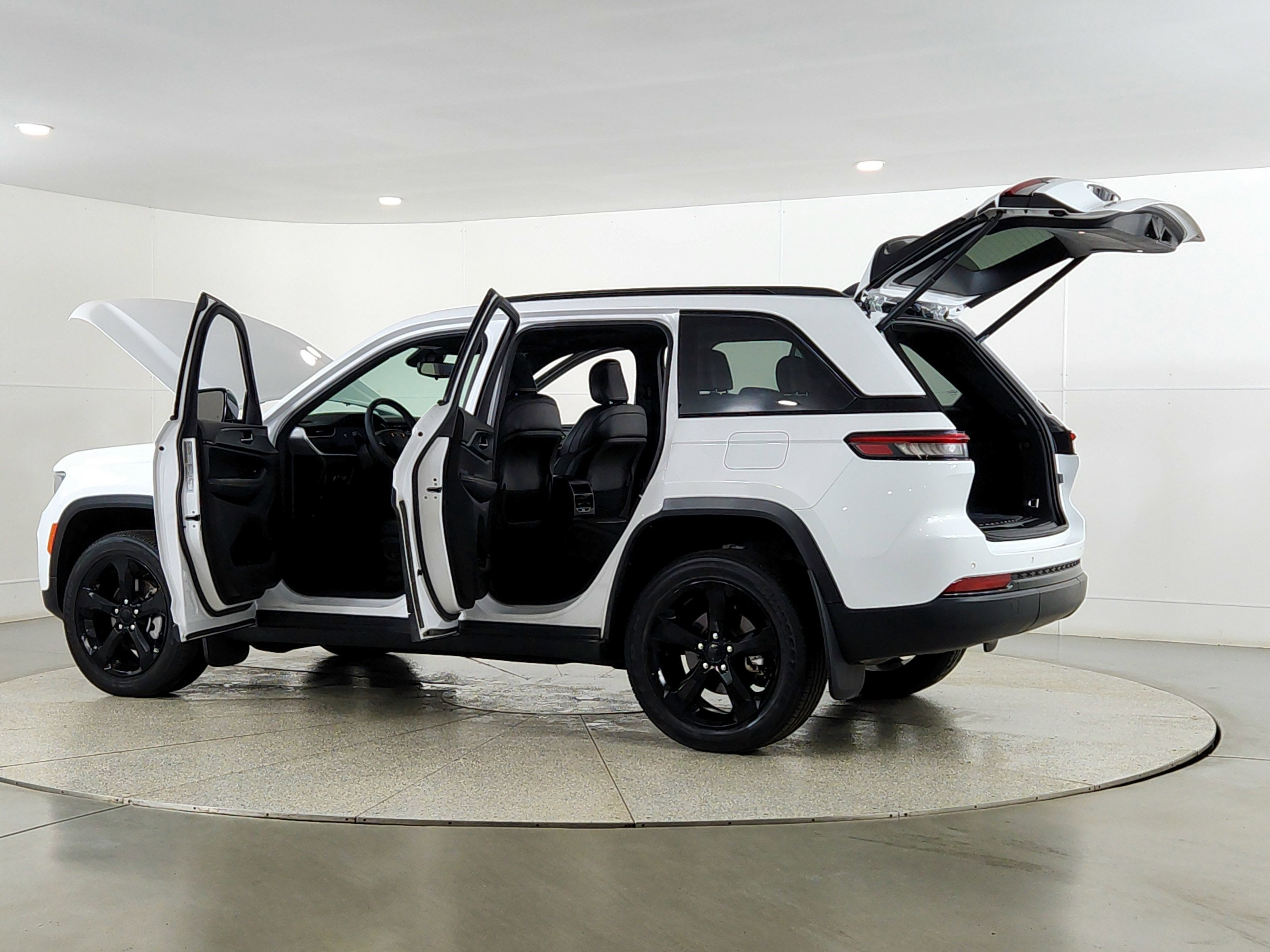 2023 Jeep Grand Cherokee Altitude