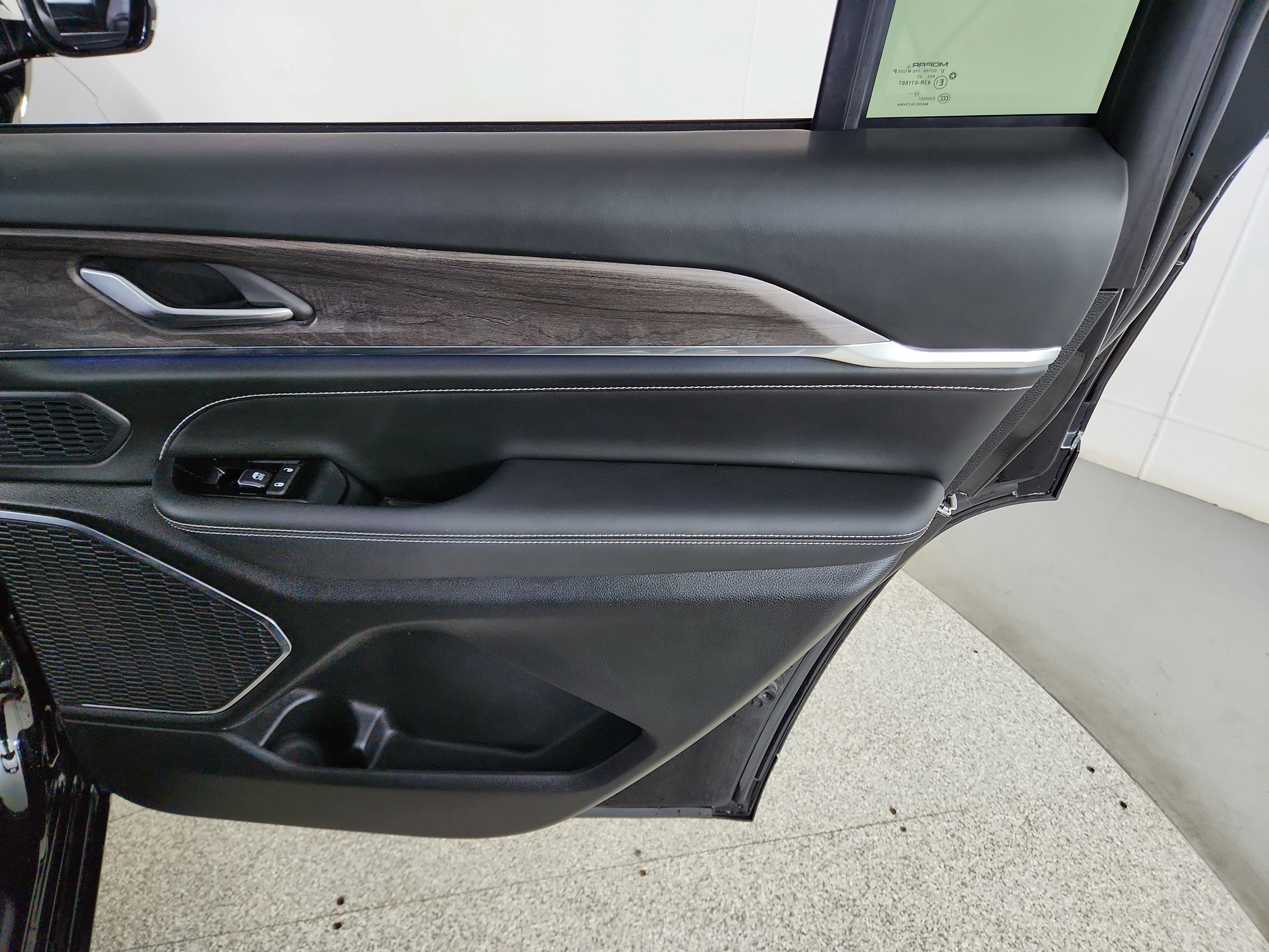 2023 Jeep Grand Cherokee L Overland