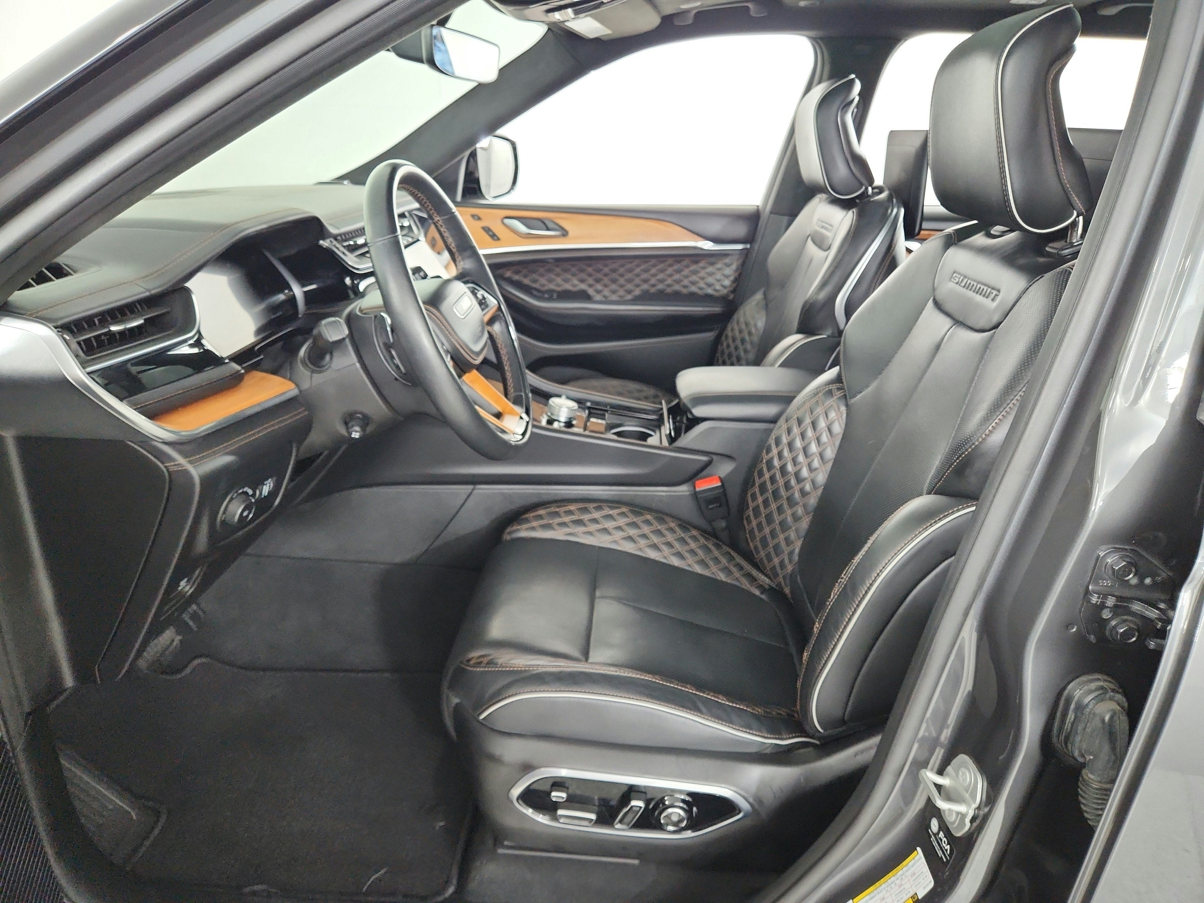 2025 Jeep Grand Cherokee L Summit Reserve 4x4