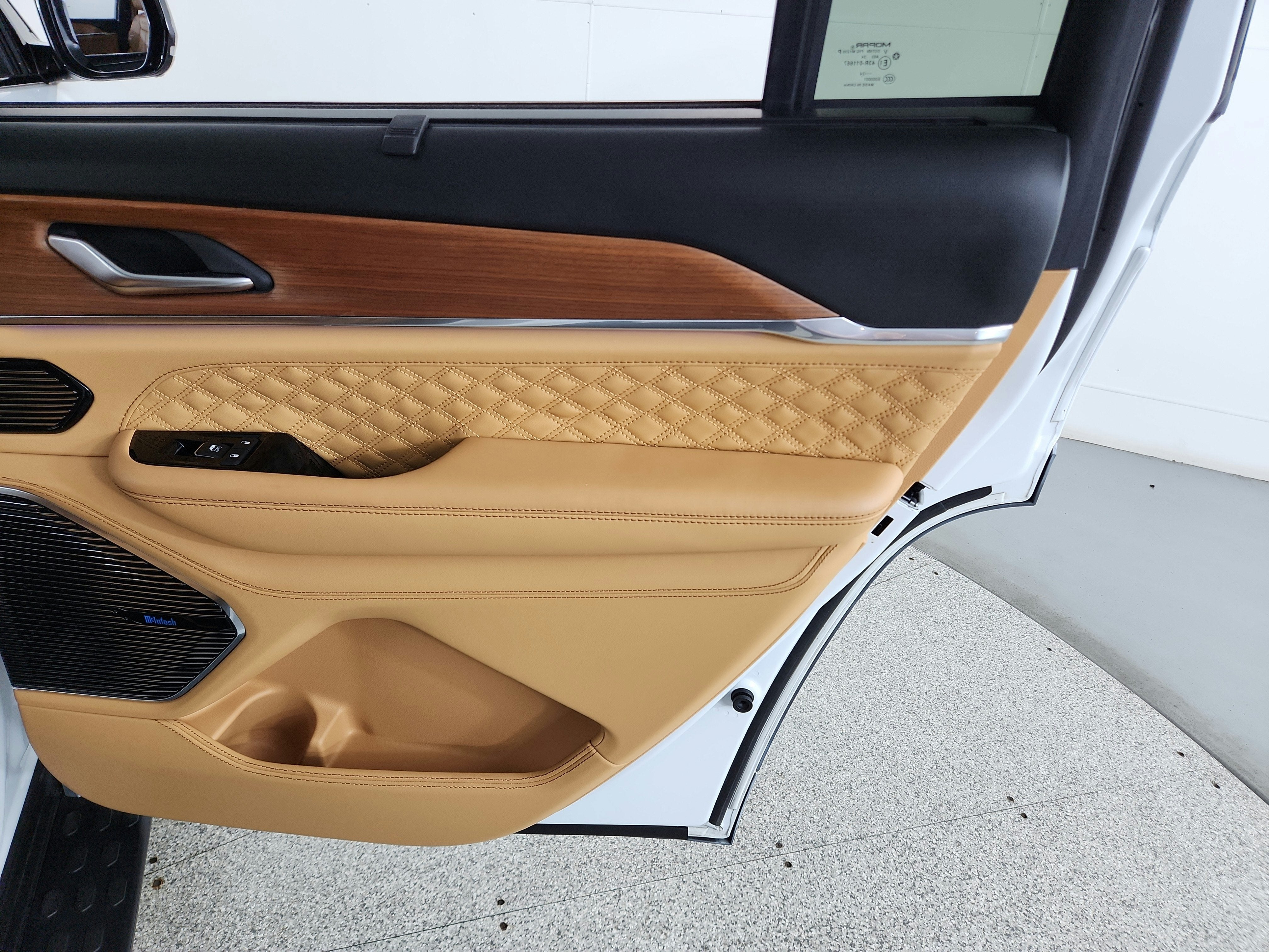 2024 Jeep Grand Cherokee L Summit Reserve 4x4