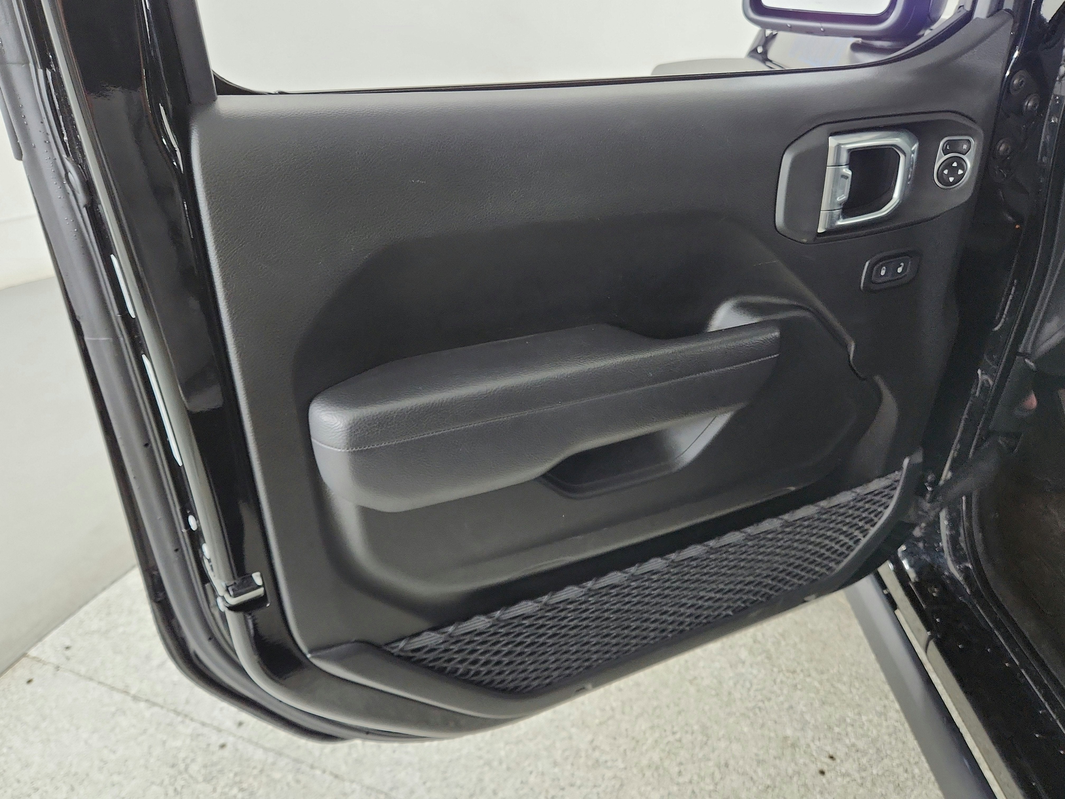 2025 Jeep Wrangler 4xe Willys