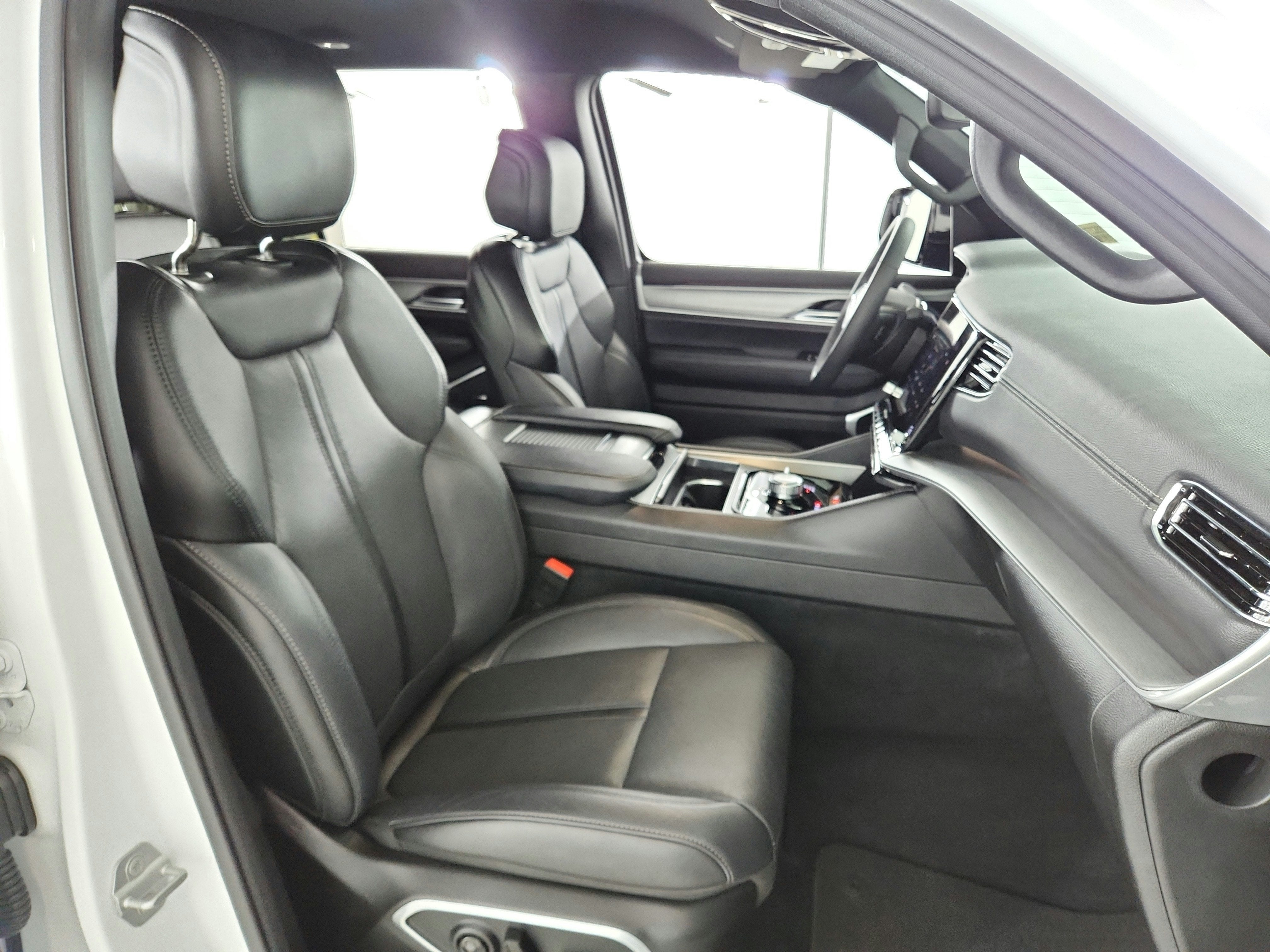 2025 Jeep Wagoneer L Series II 4x4