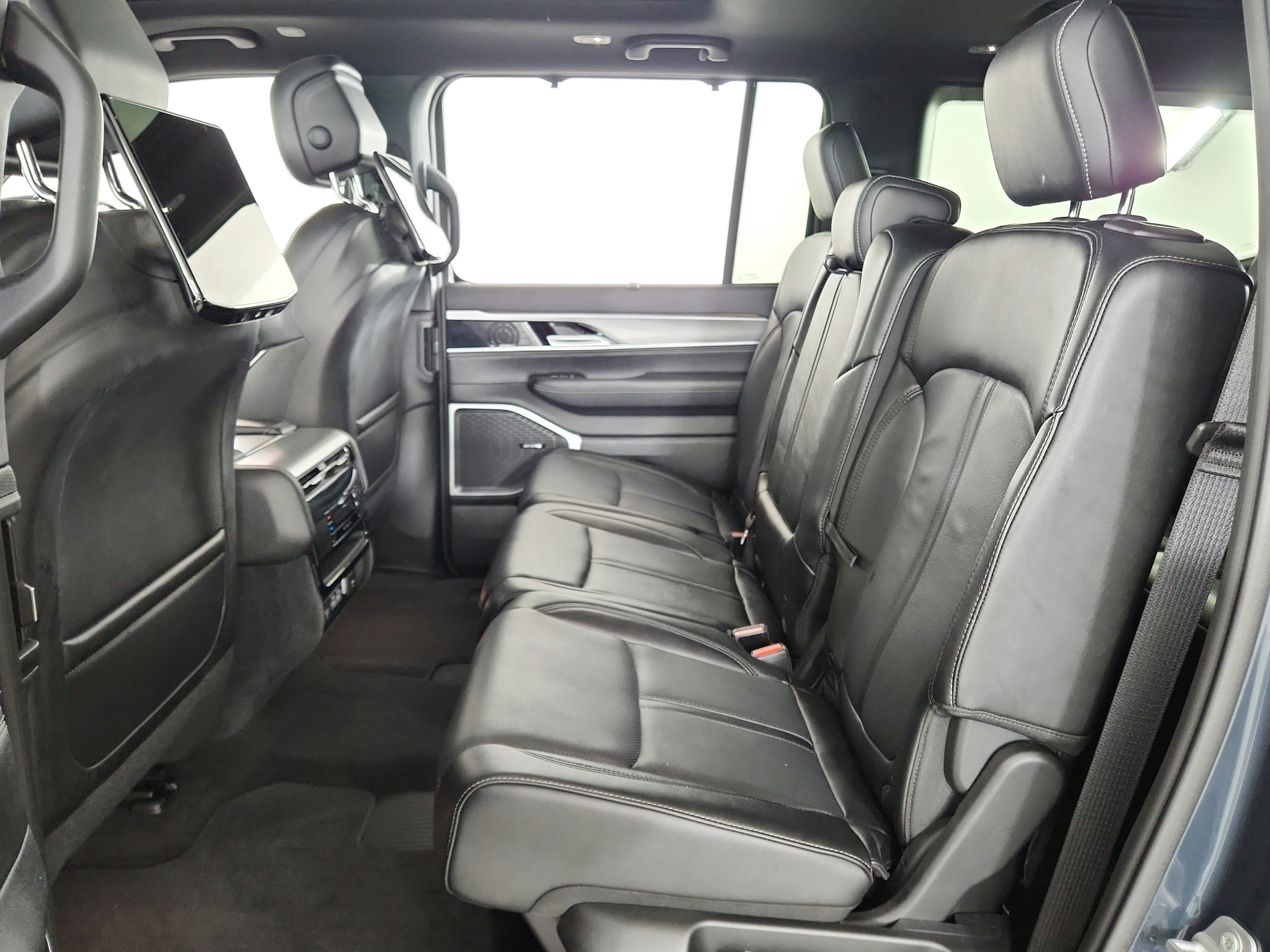 2024 Jeep Wagoneer Series II Carbide 4x4