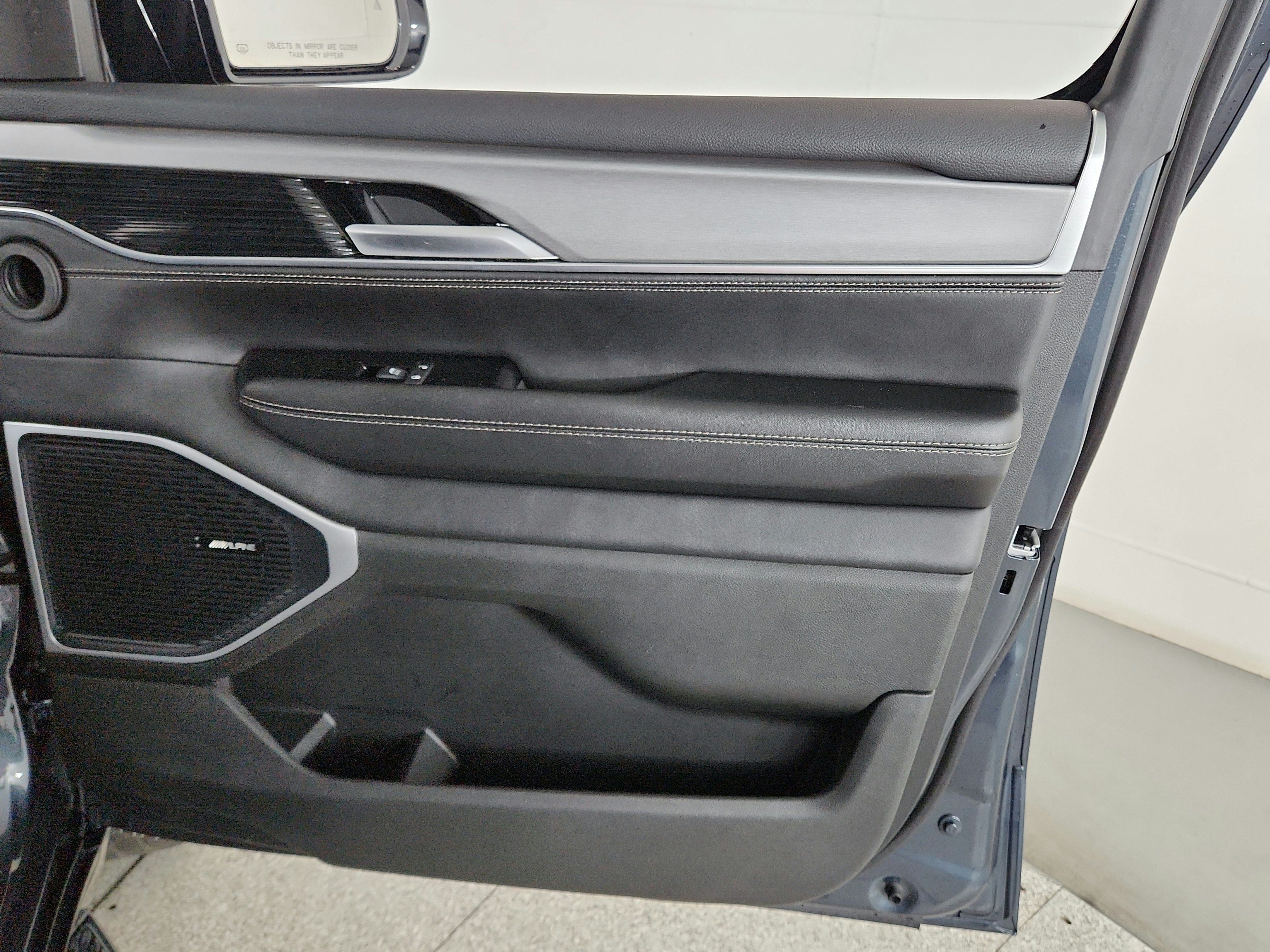 2024 Jeep Wagoneer Series II Carbide 4x4