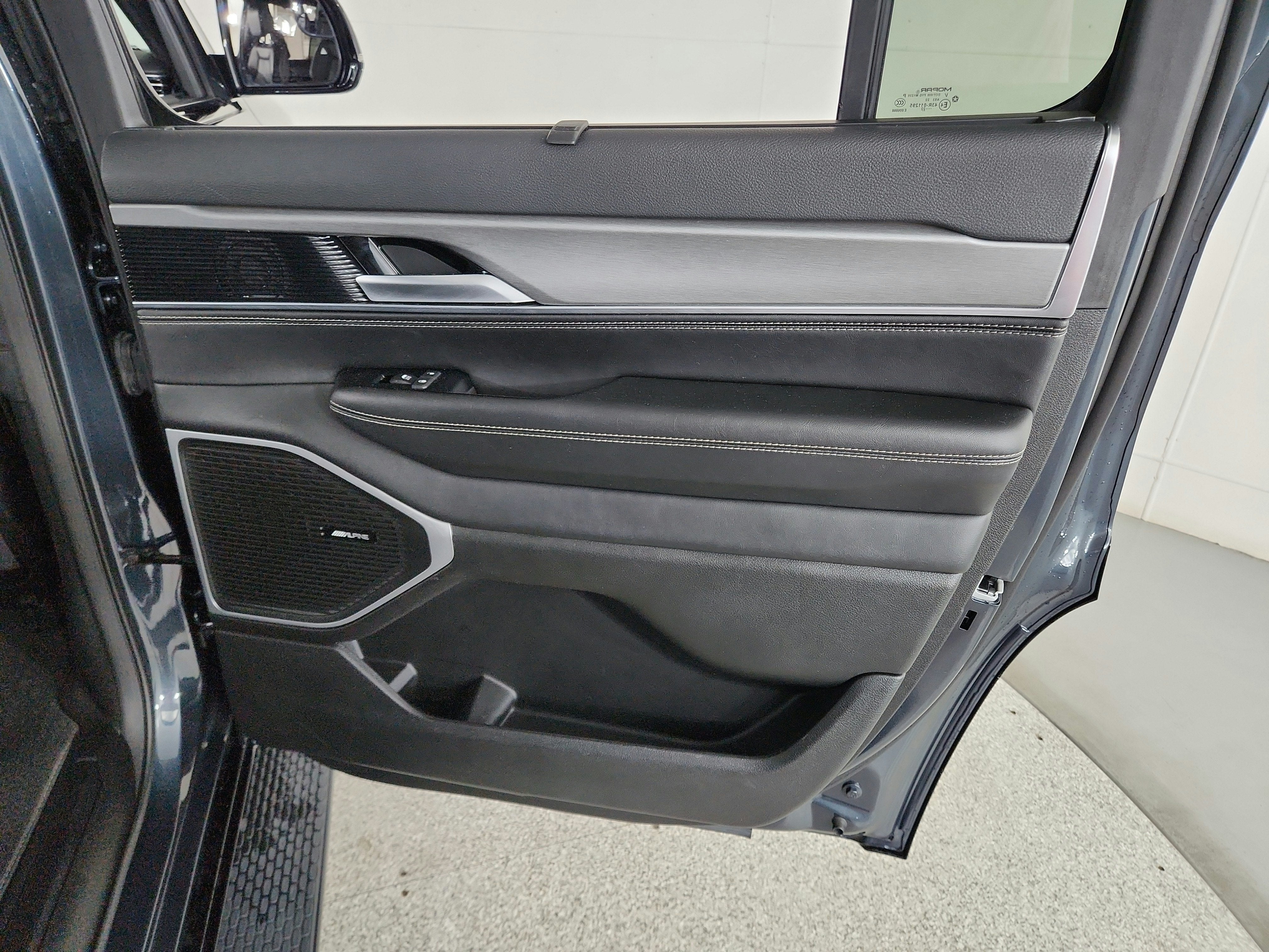 2024 Jeep Wagoneer Series II Carbide 4x4