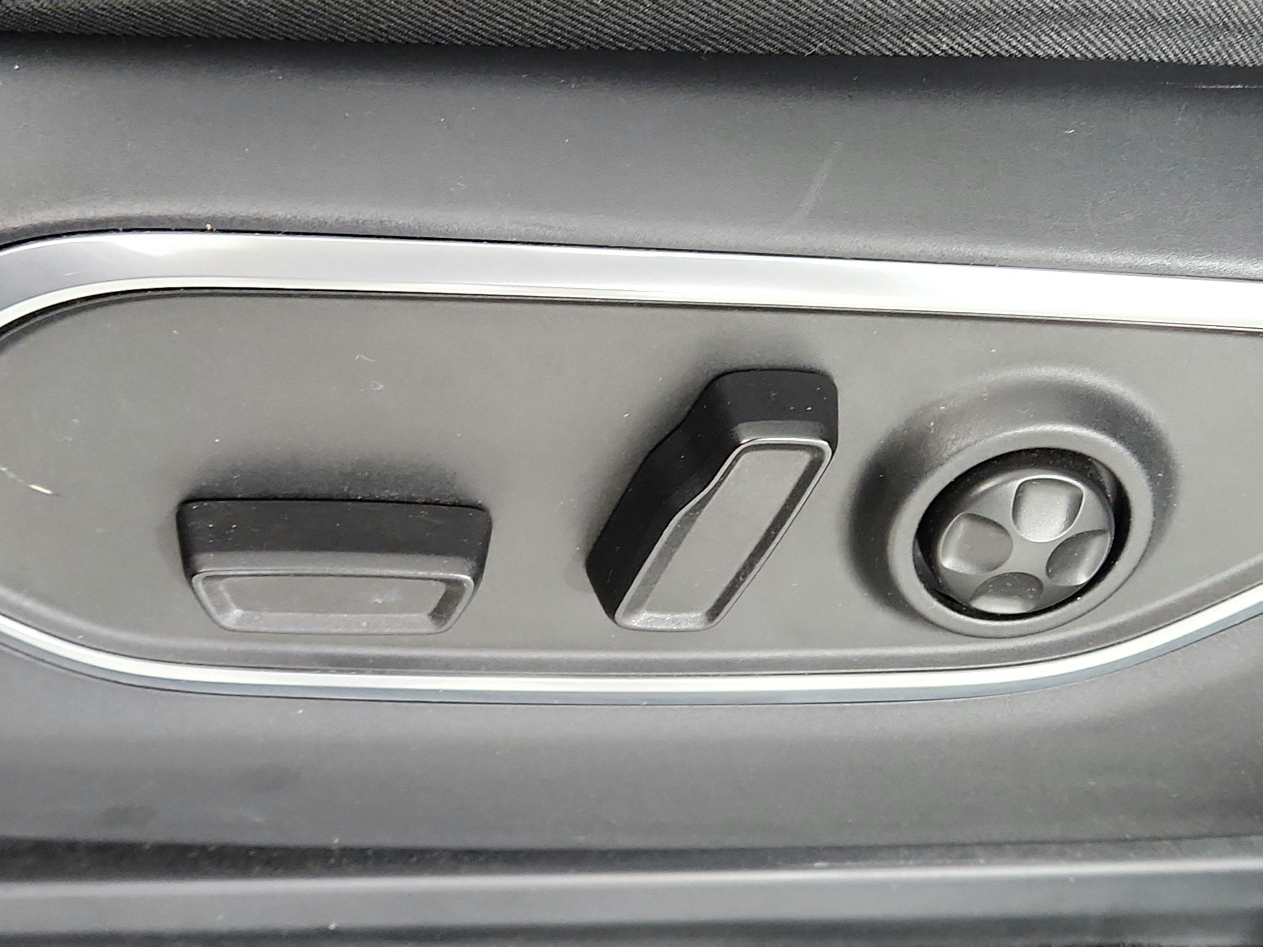 2024 Jeep Wagoneer Series II Carbide 4x4