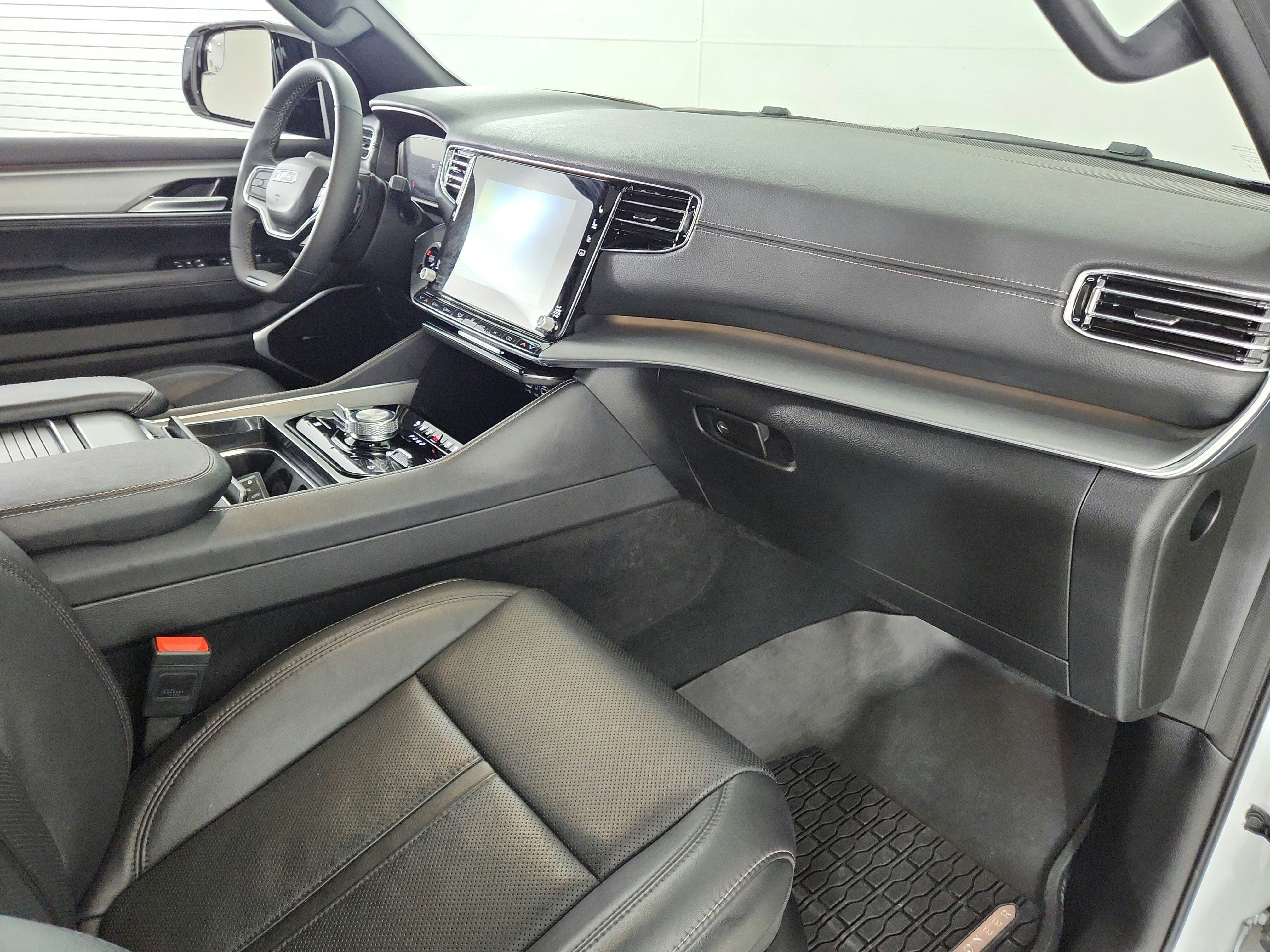 2024 Jeep Wagoneer Series II Carbide