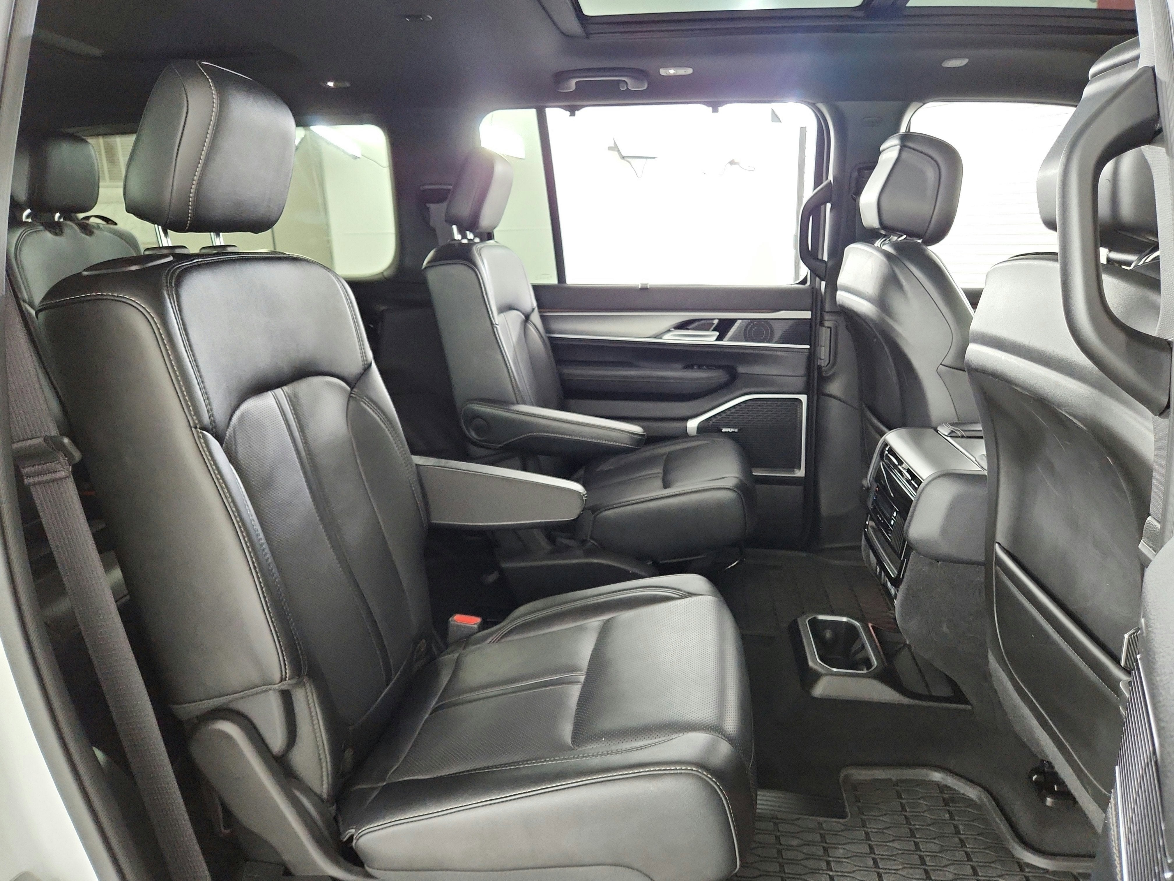 2024 Jeep Wagoneer Series II Carbide