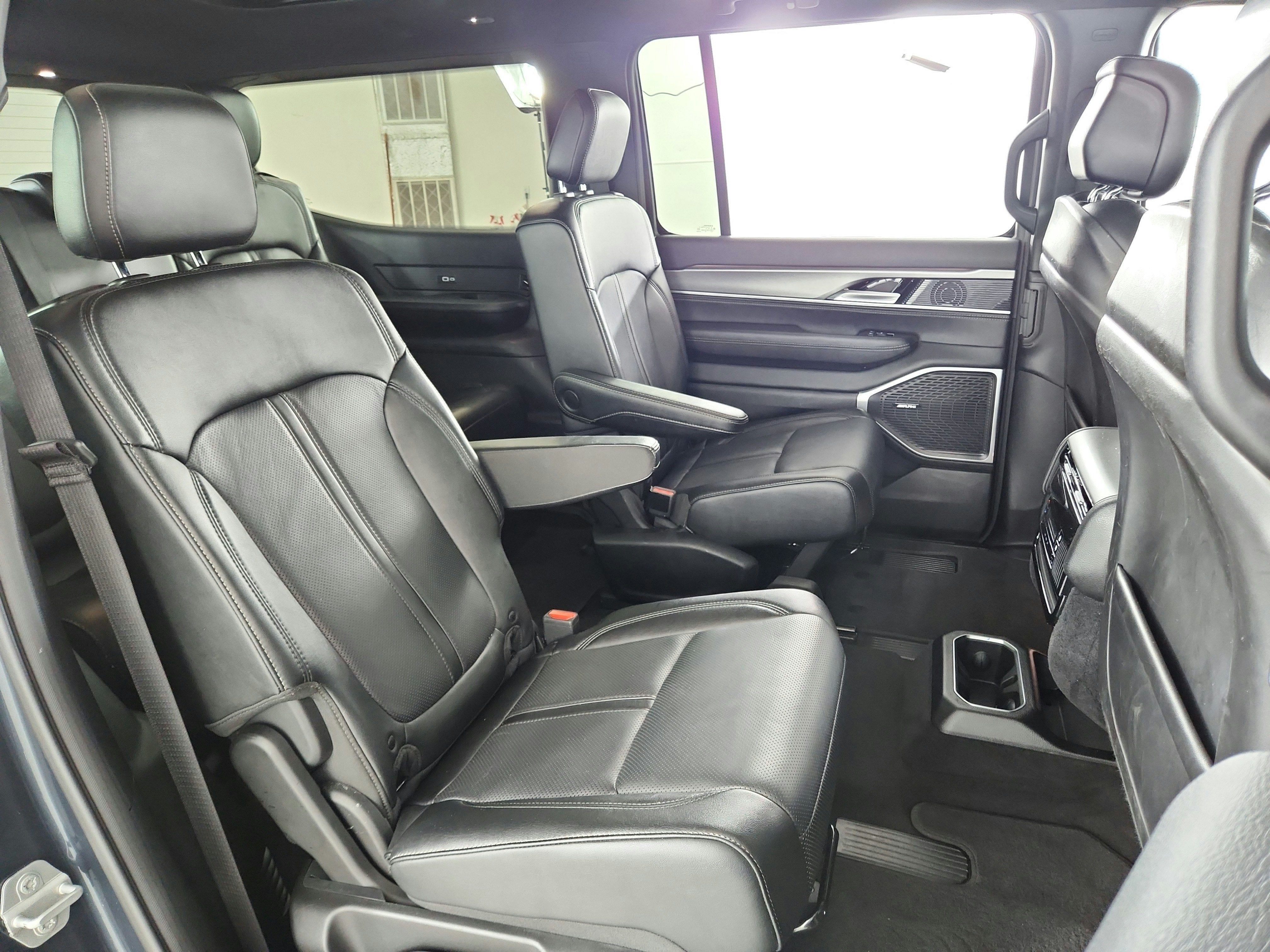 2024 Jeep Wagoneer Series II Carbide 4x4