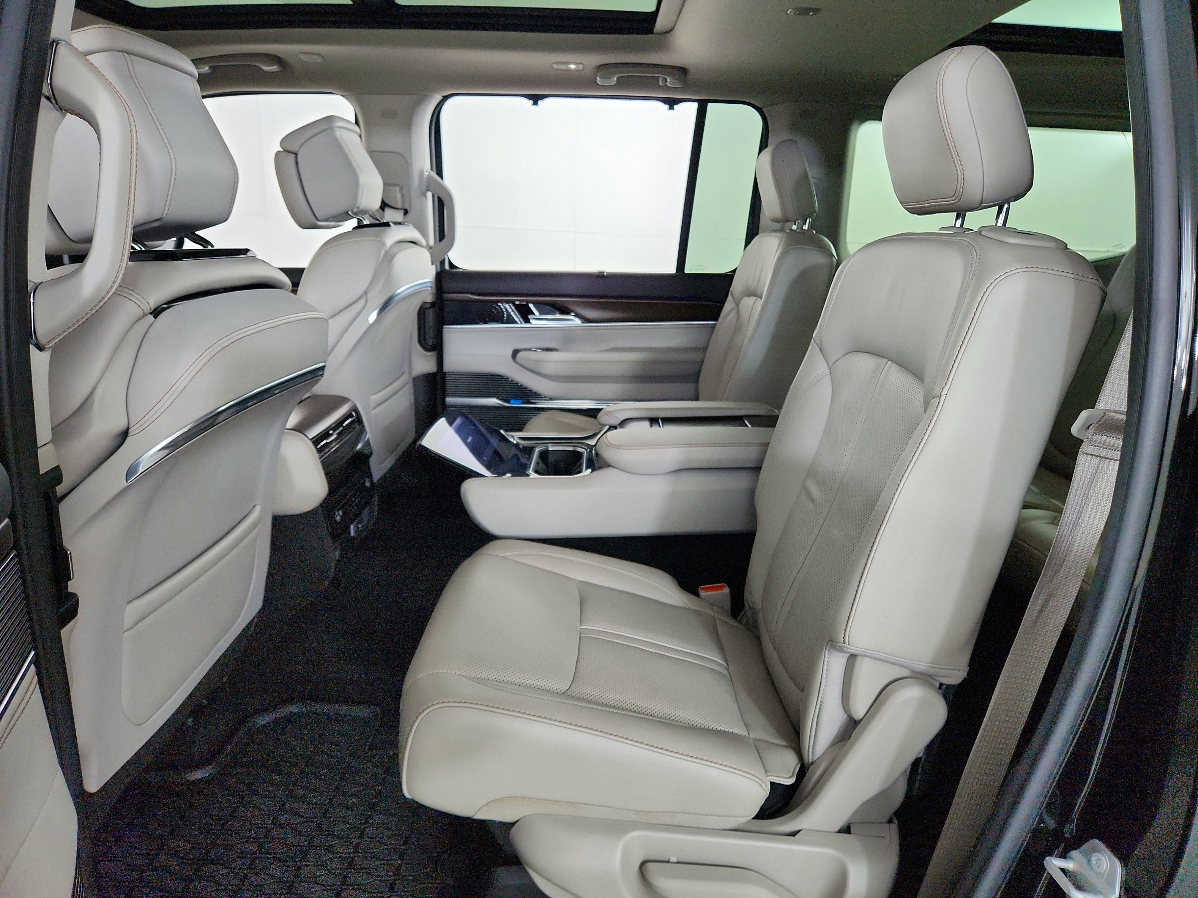 2022 Jeep Grand Wagoneer Series I