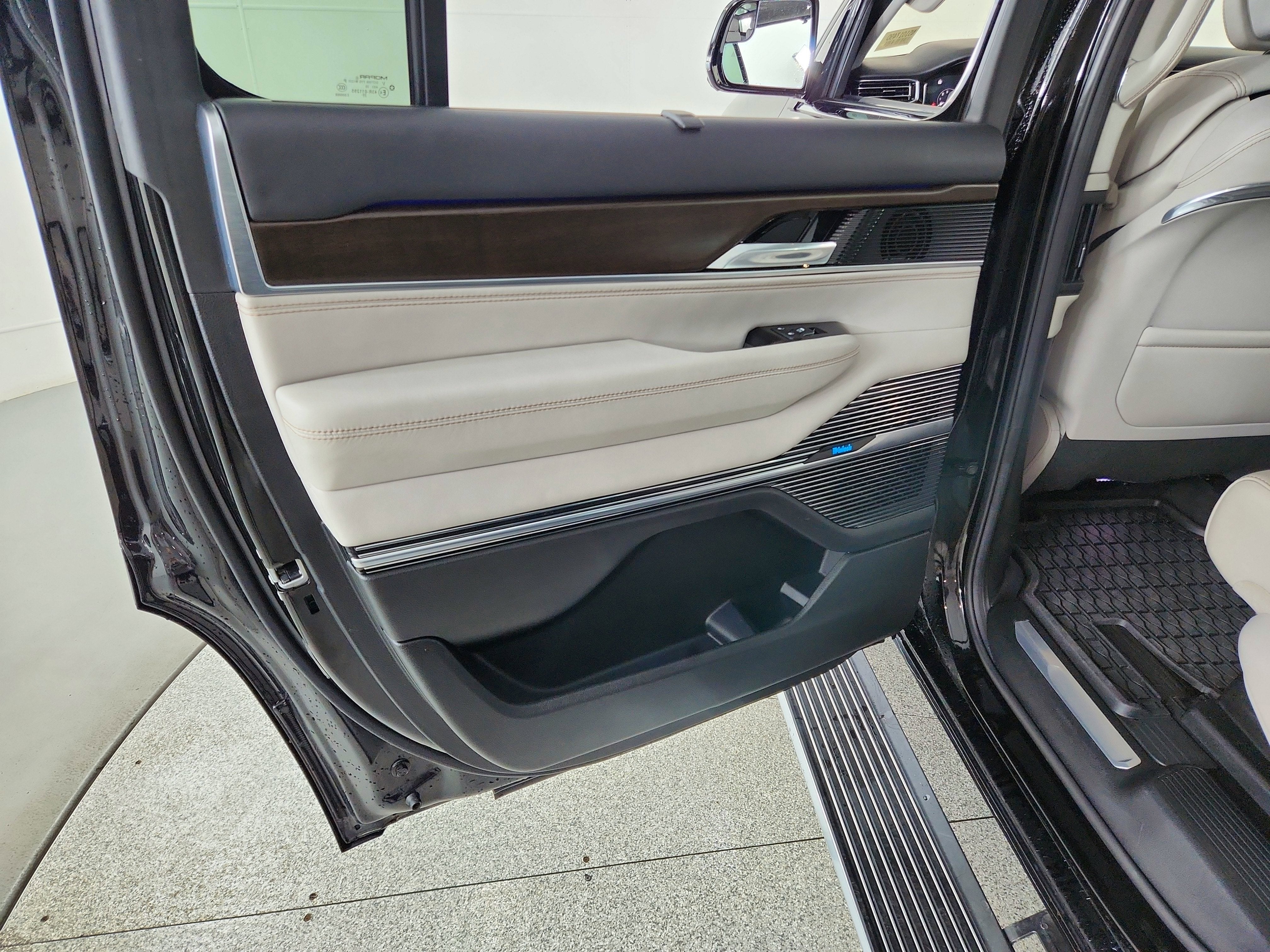 2022 Jeep Grand Wagoneer Series I