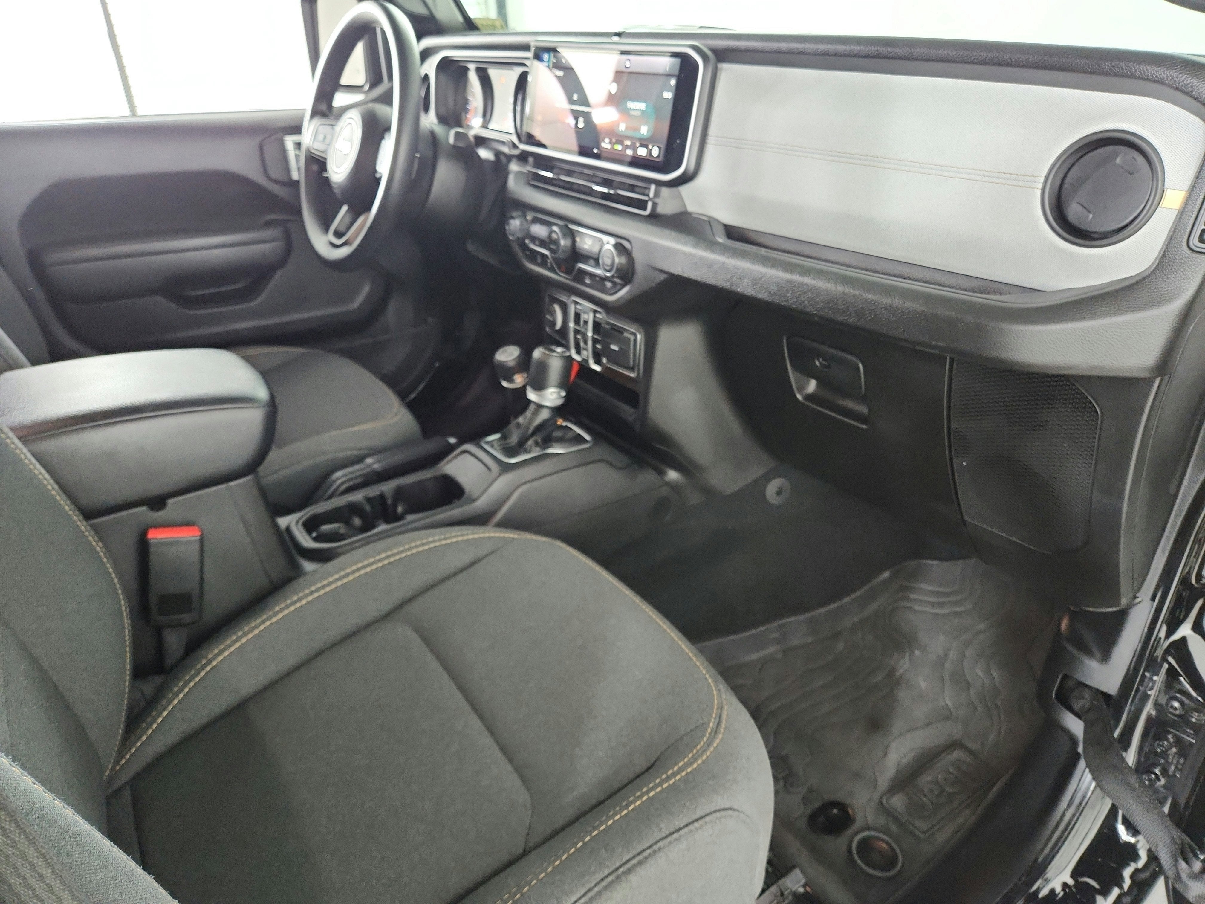 2024 Jeep Gladiator Nighthawk