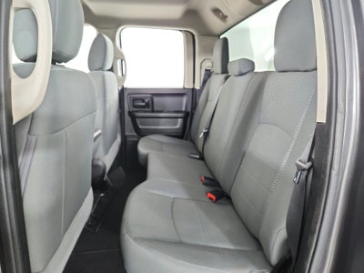 2016 RAM Ram 1500 2WD Quad Cab 140.5" Express