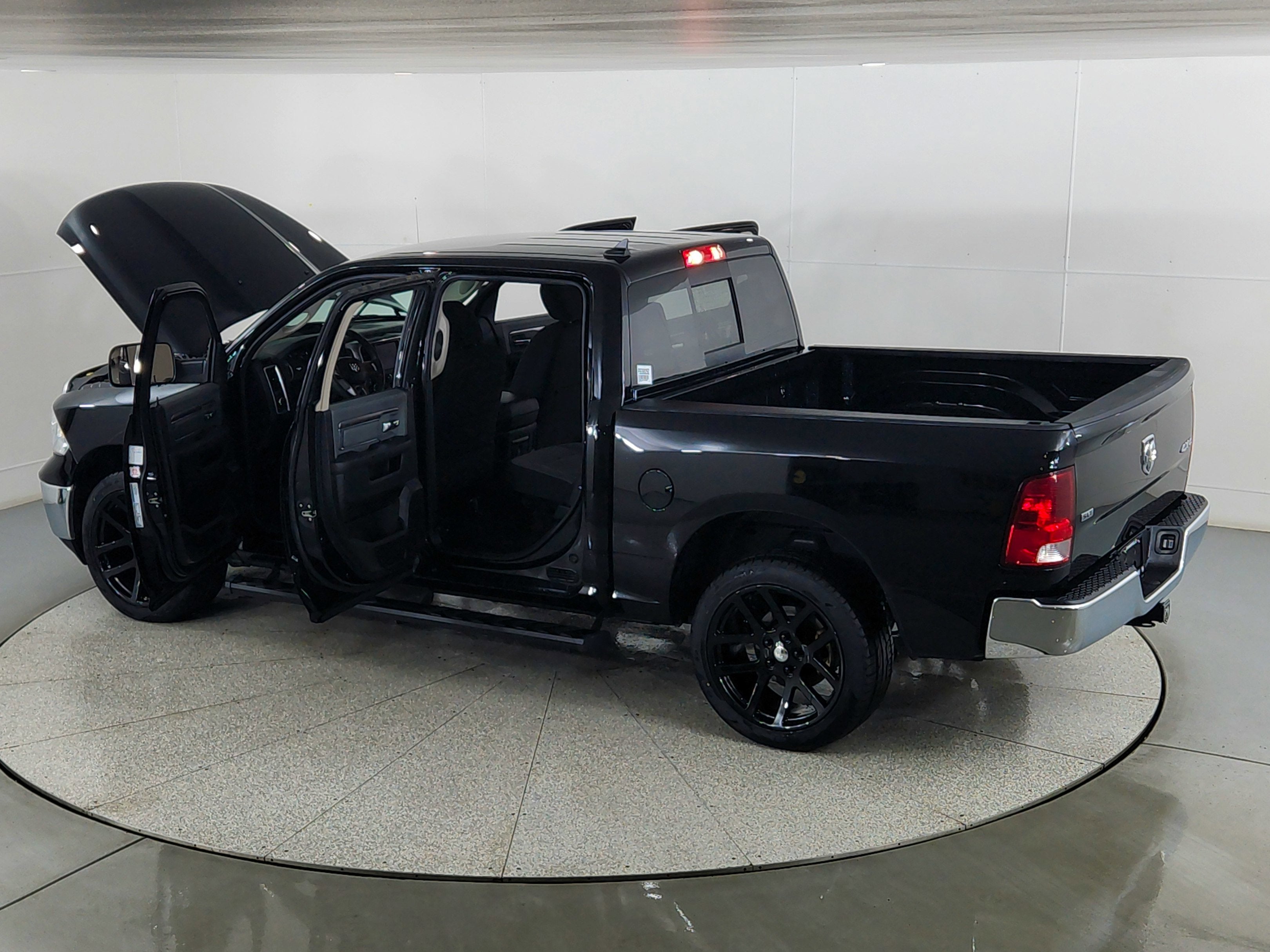 2023 RAM 1500 Classic SLT