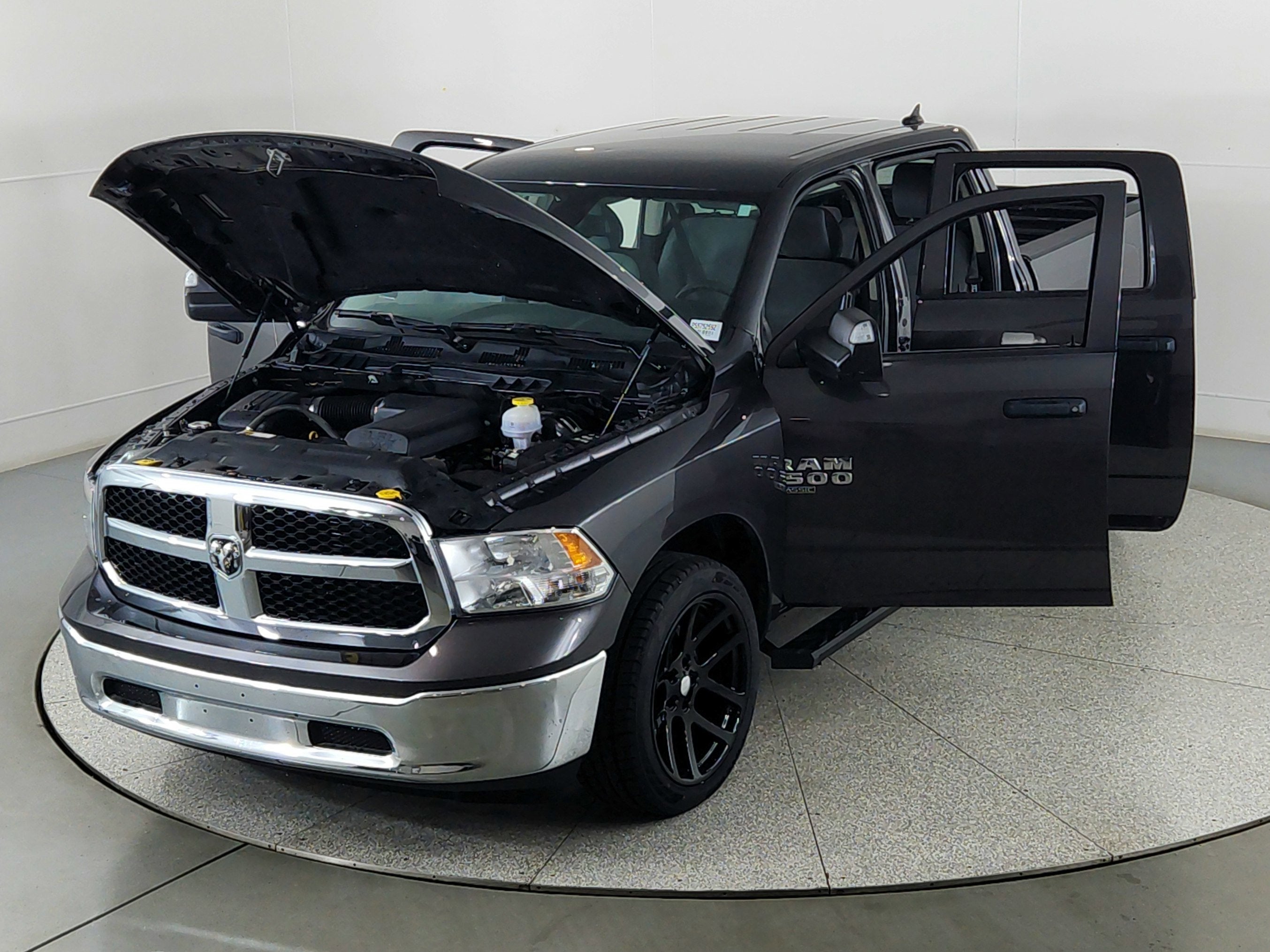 2023 RAM 1500 Classic SLT