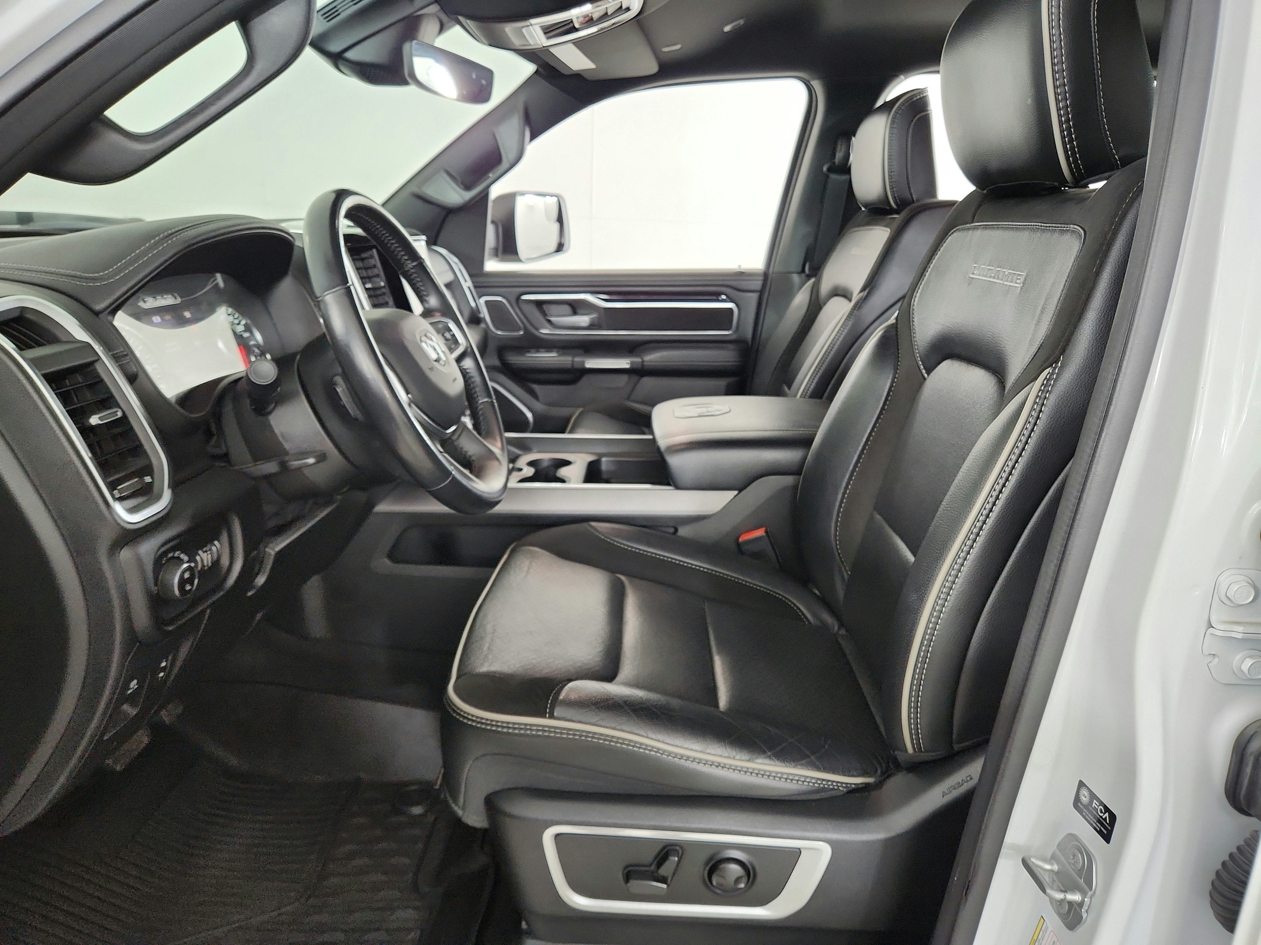 2022 RAM Ram 1500 Laramie 4x4 Crew Cab 5'7" Box