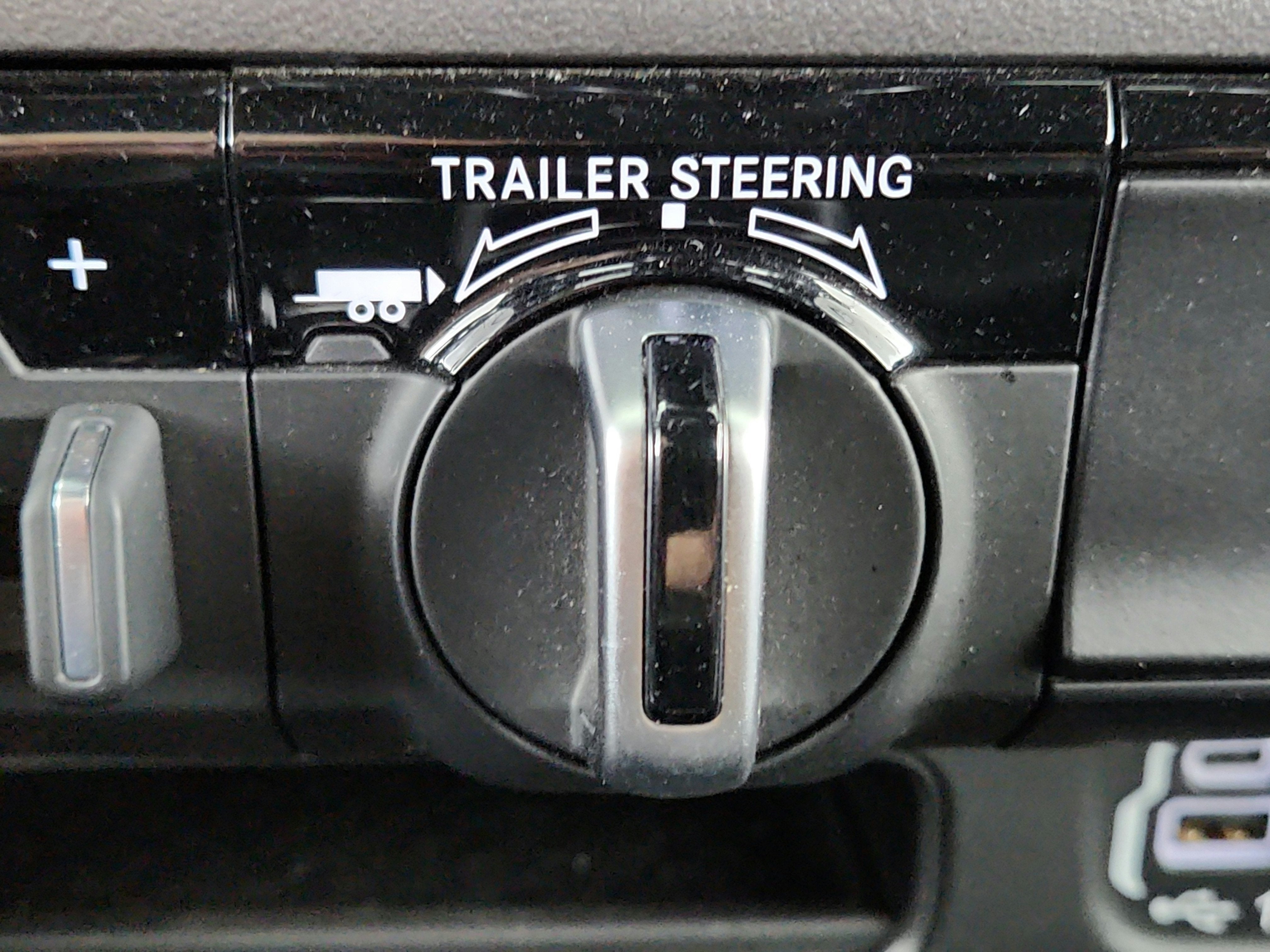 2022 RAM Ram 1500 Laramie 4x4 Crew Cab 5'7" Box