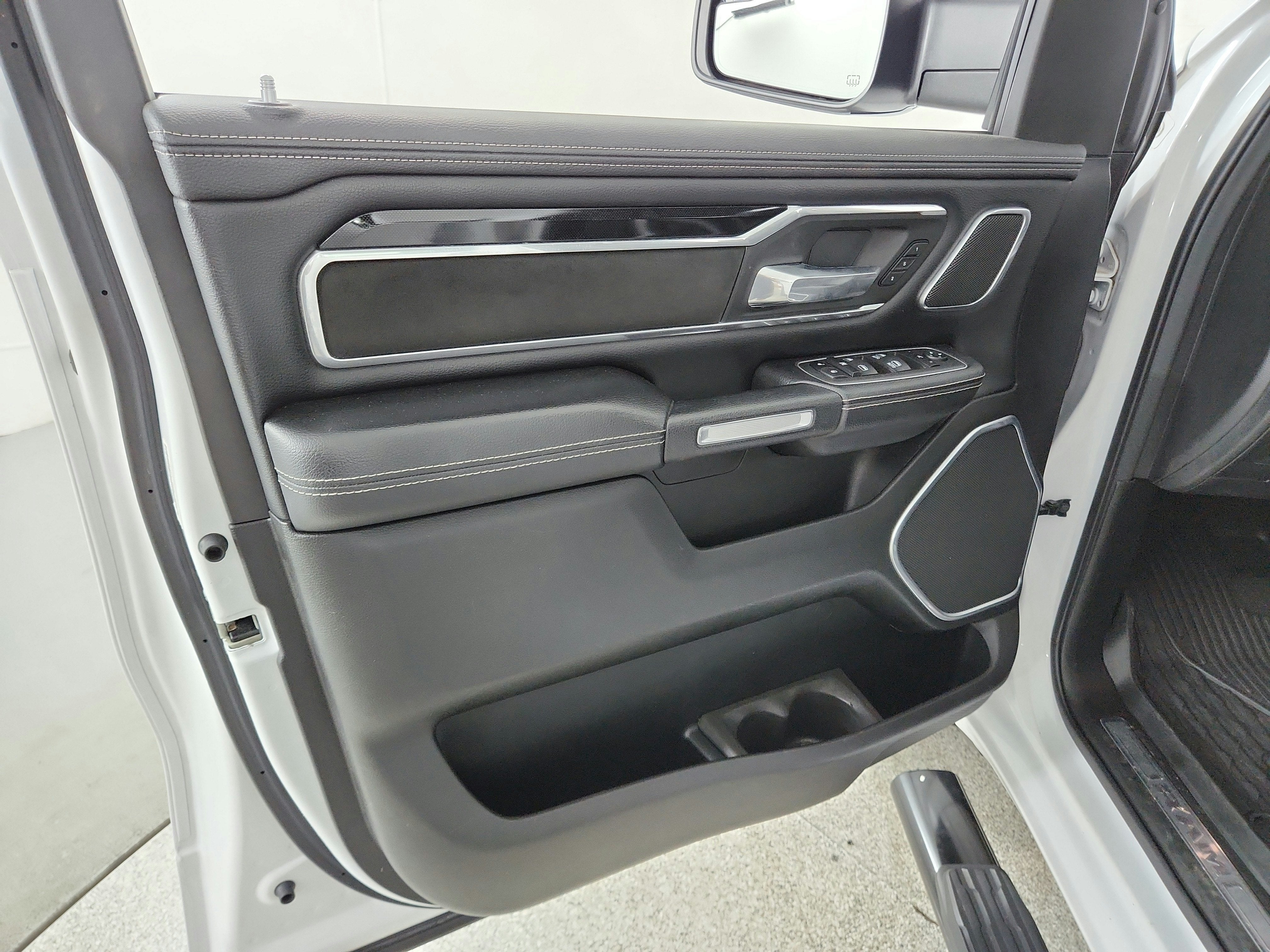 2022 RAM Ram 1500 Laramie 4x4 Crew Cab 5'7" Box