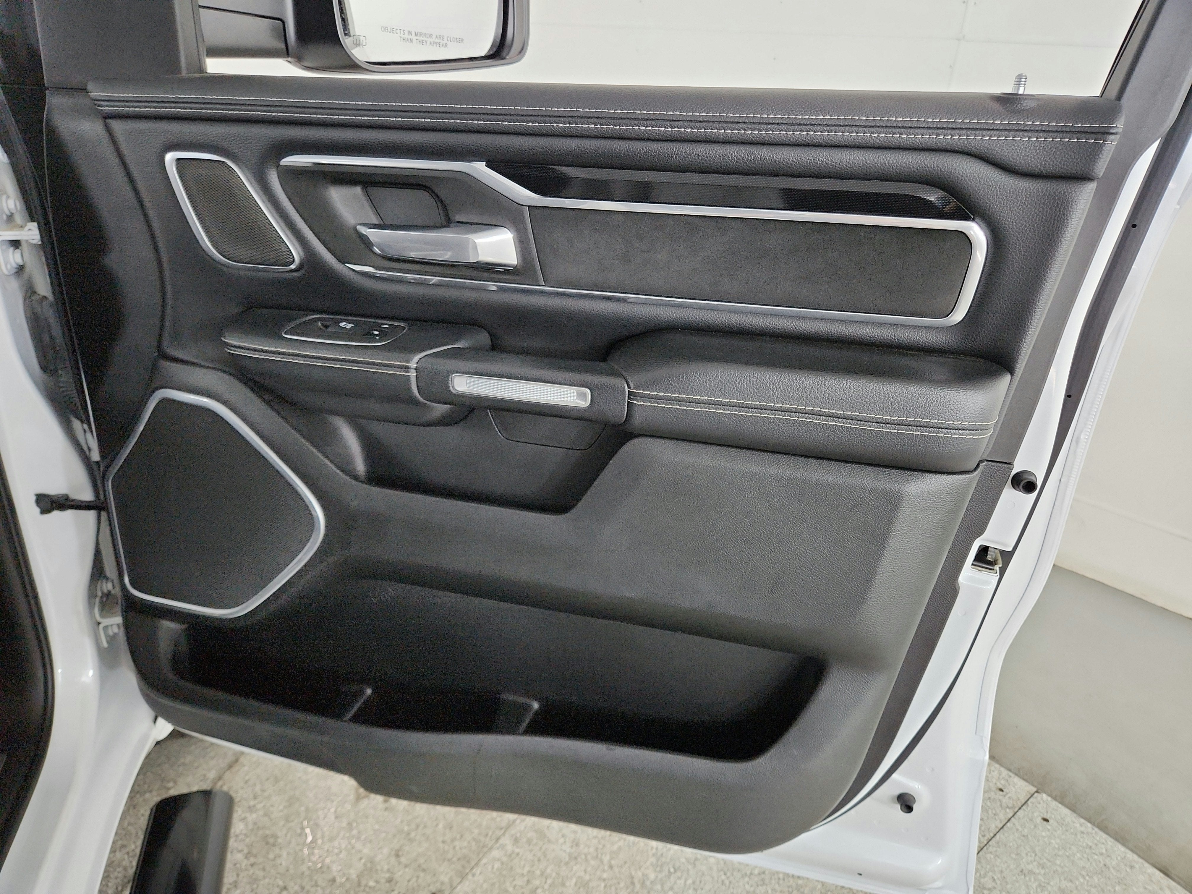 2022 RAM Ram 1500 Laramie 4x4 Crew Cab 5'7" Box