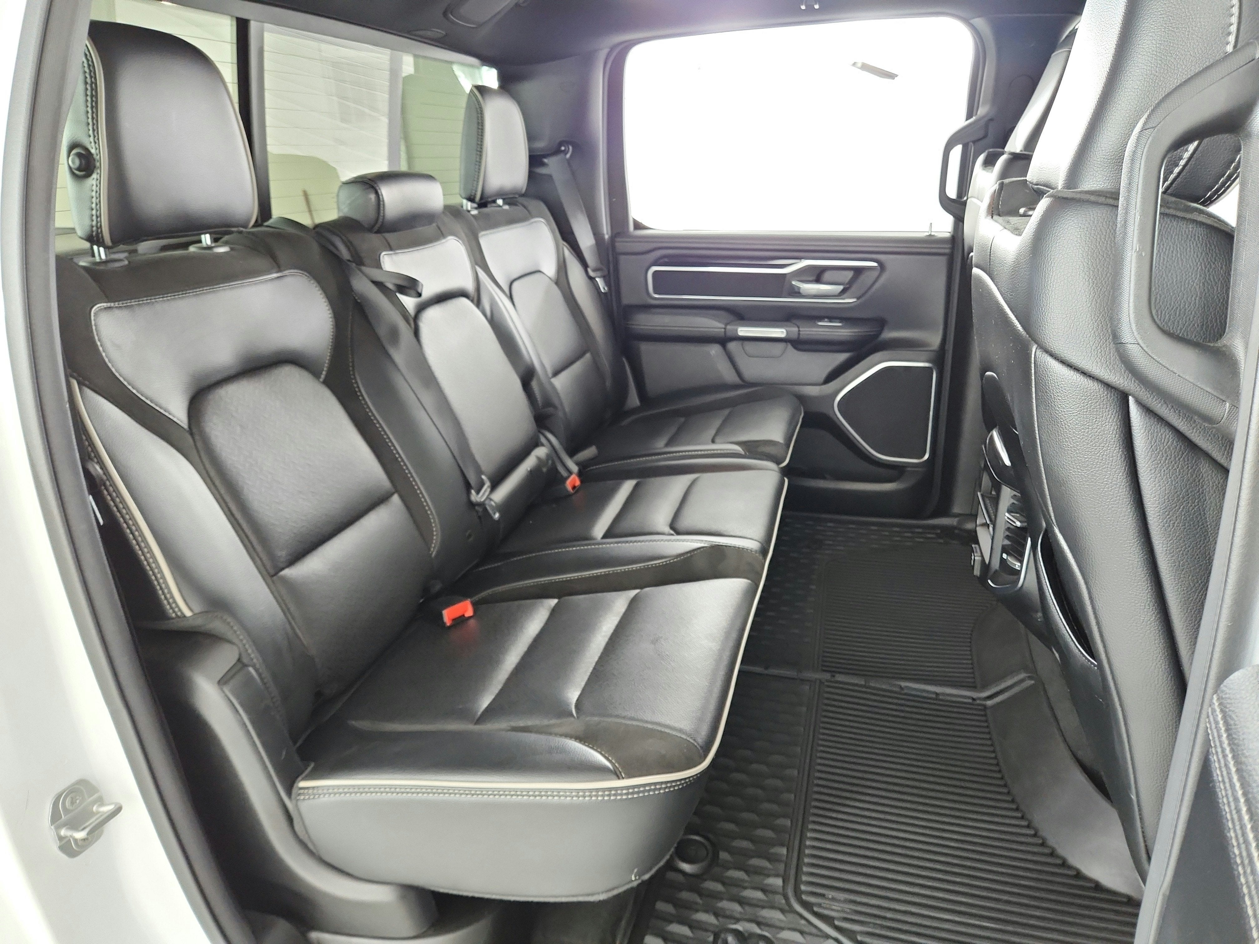 2022 RAM Ram 1500 Laramie 4x4 Crew Cab 5'7" Box