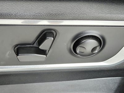 2022 RAM Ram 1500 Laramie 4x4 Crew Cab 5'7" Box