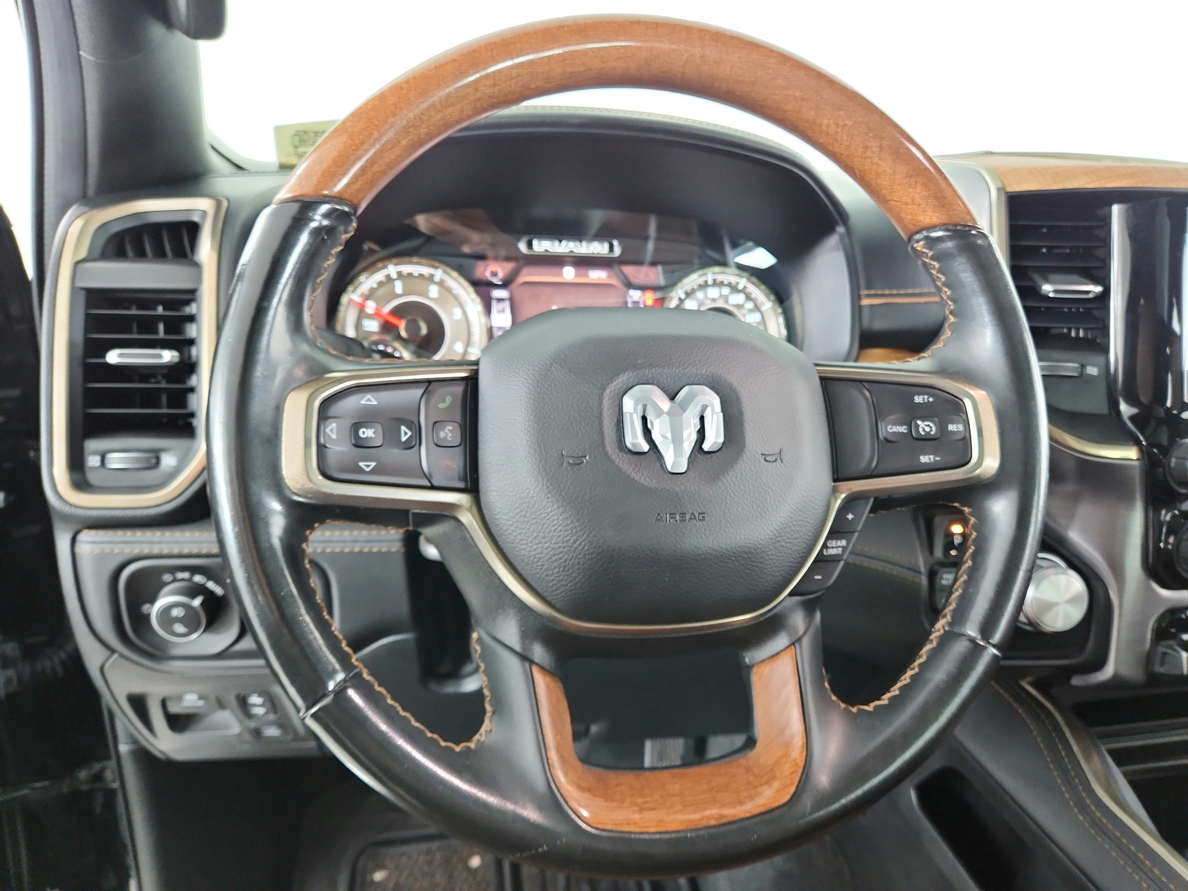 2022 RAM Ram 1500 Longhorn 4x4 Crew Cab 5'7" Box