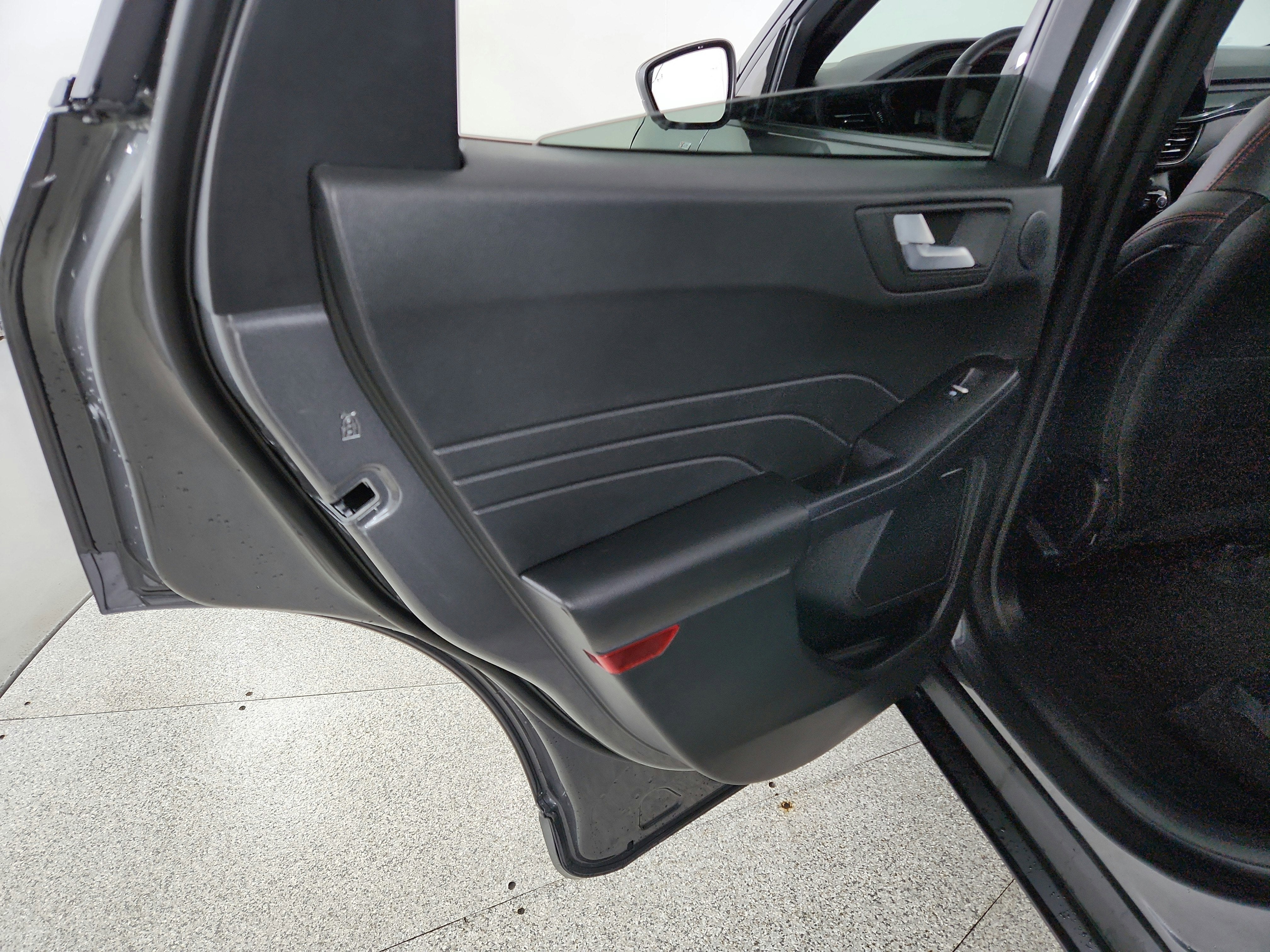 2025 Ford Escape ST-Line Elite