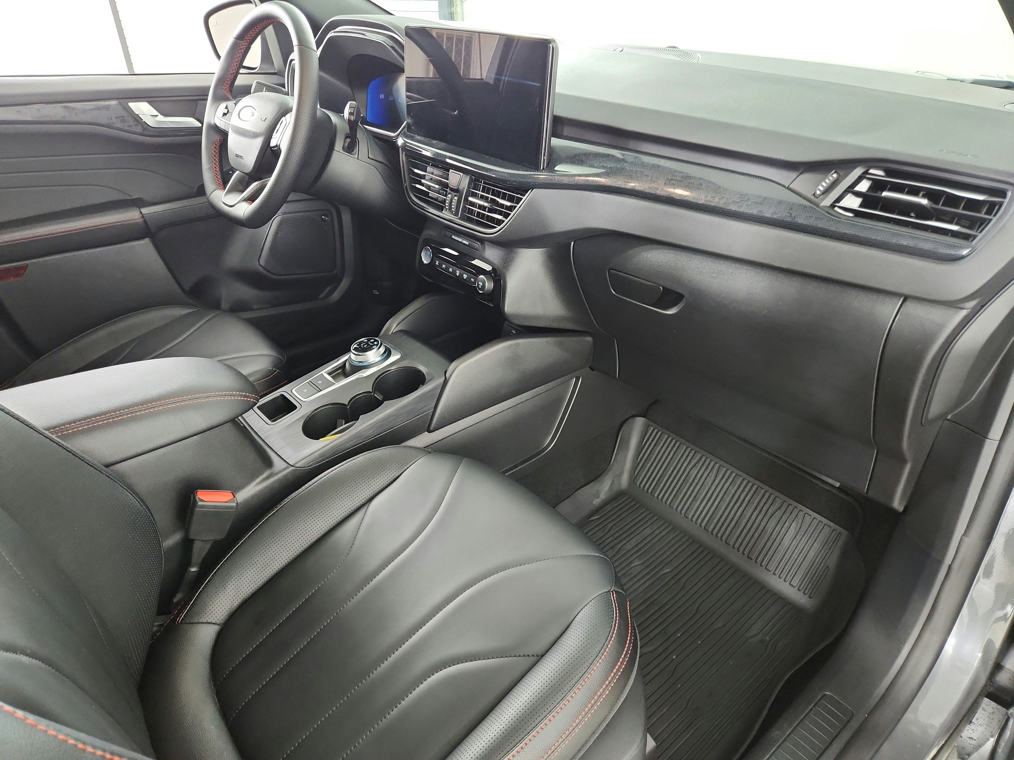 2025 Ford Escape ST-Line Elite