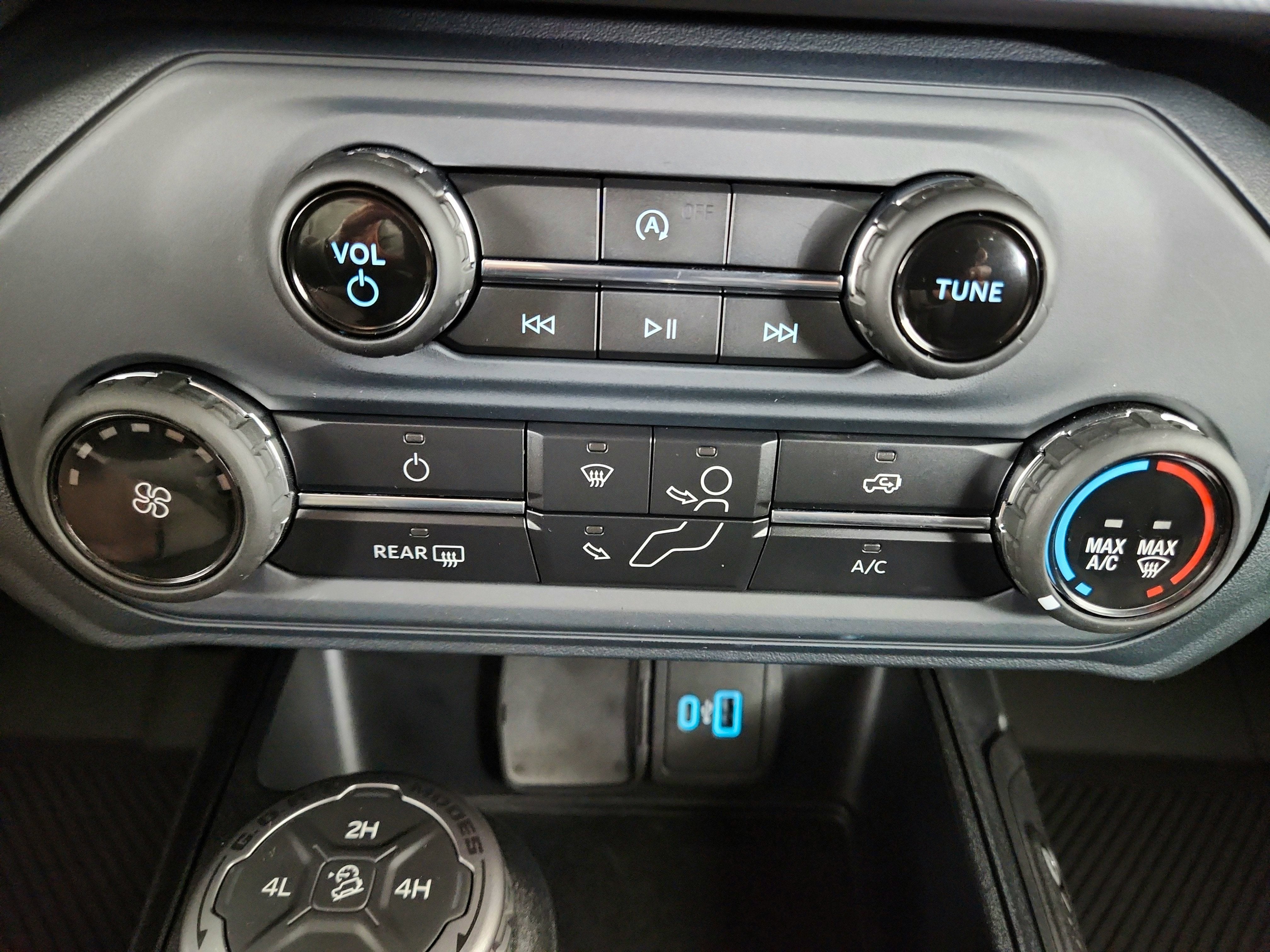2022 Ford Bronco Base