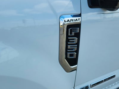 2020 Ford Super Duty F-350 DRW Pickup LARIAT