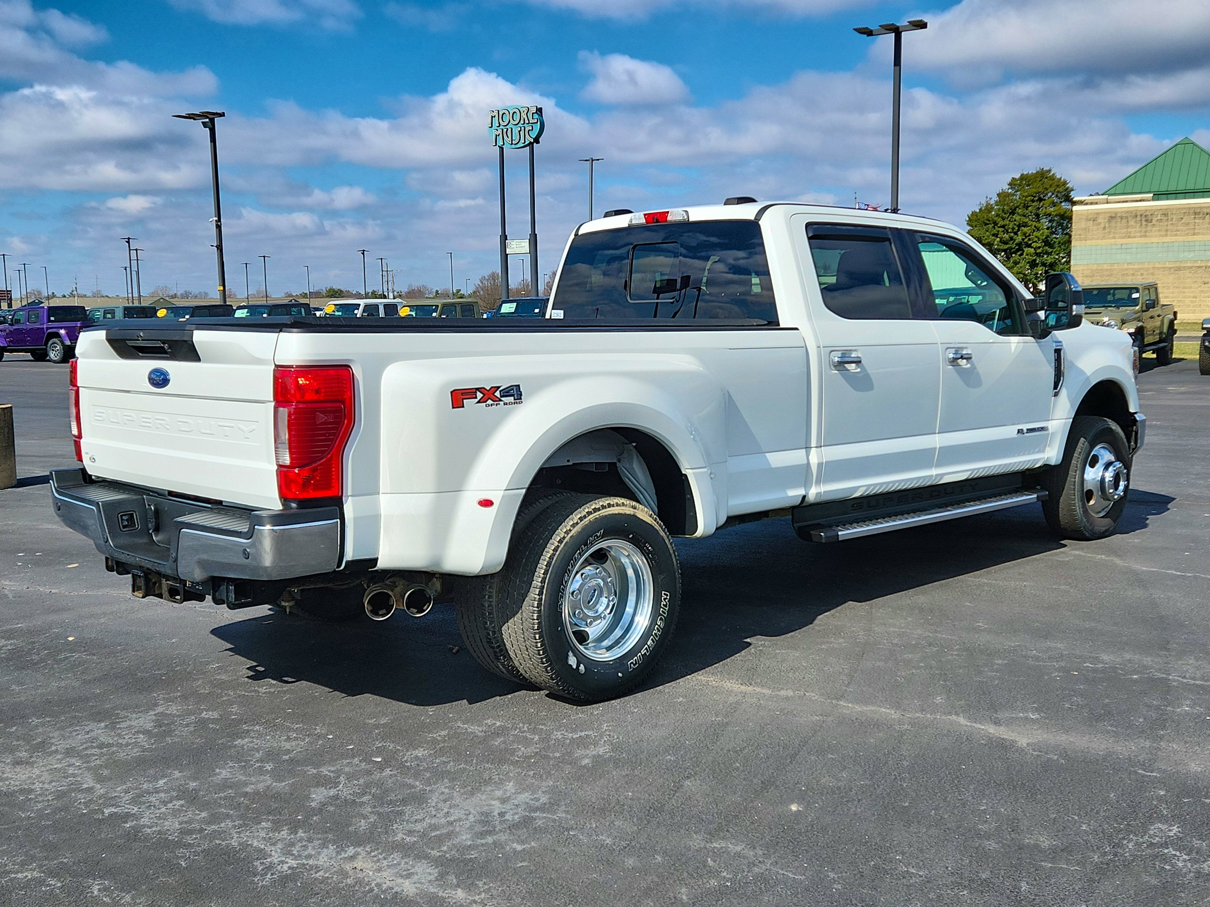 2020 Ford Super Duty F-350 DRW Pickup LARIAT