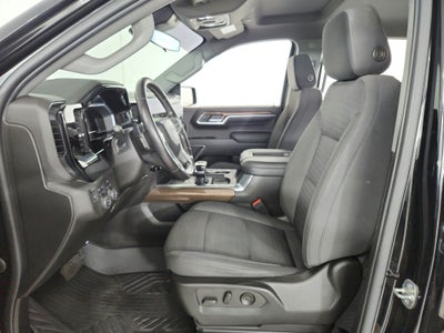 2022 Chevrolet Silverado 1500 4WD Crew Cab 147" RST
