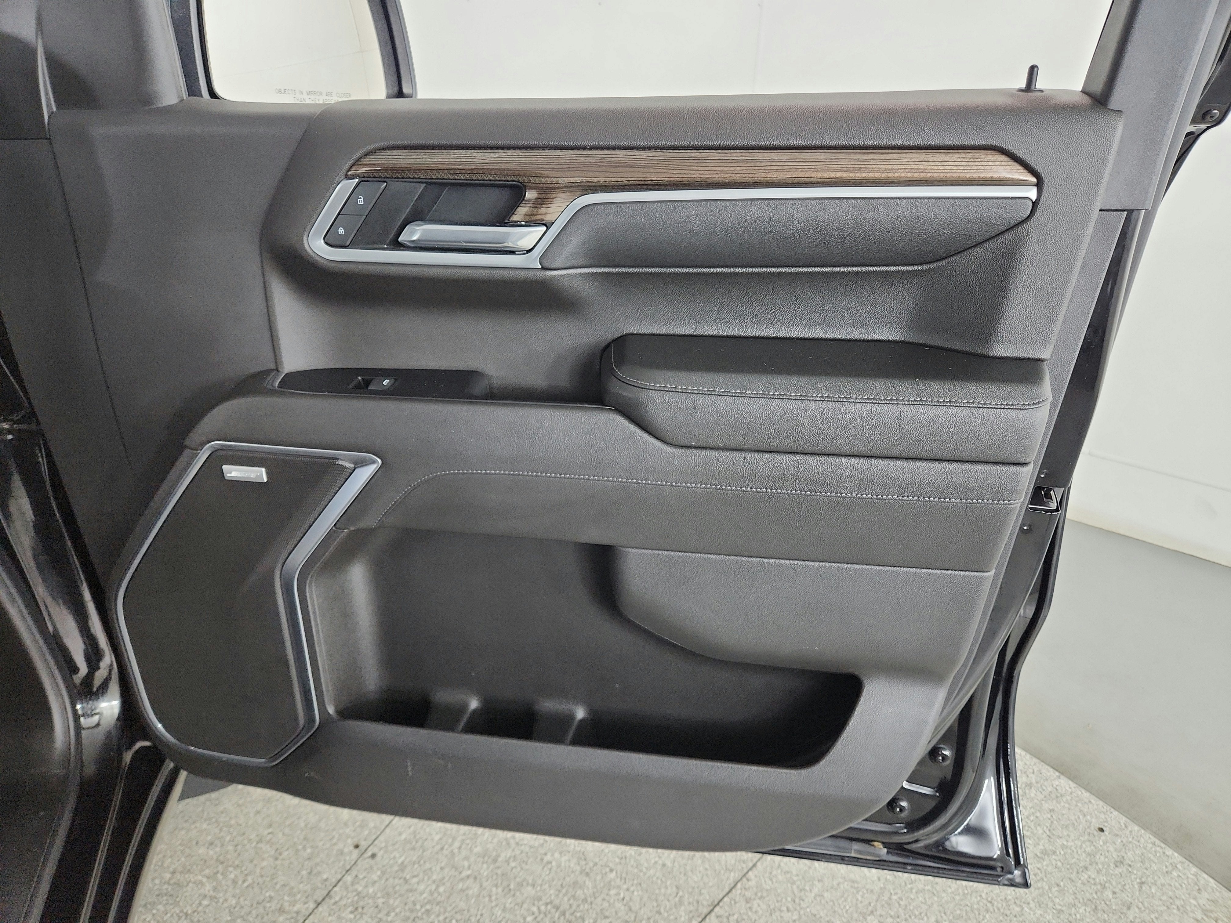 2022 Chevrolet Silverado 1500 4WD Crew Cab 147" RST