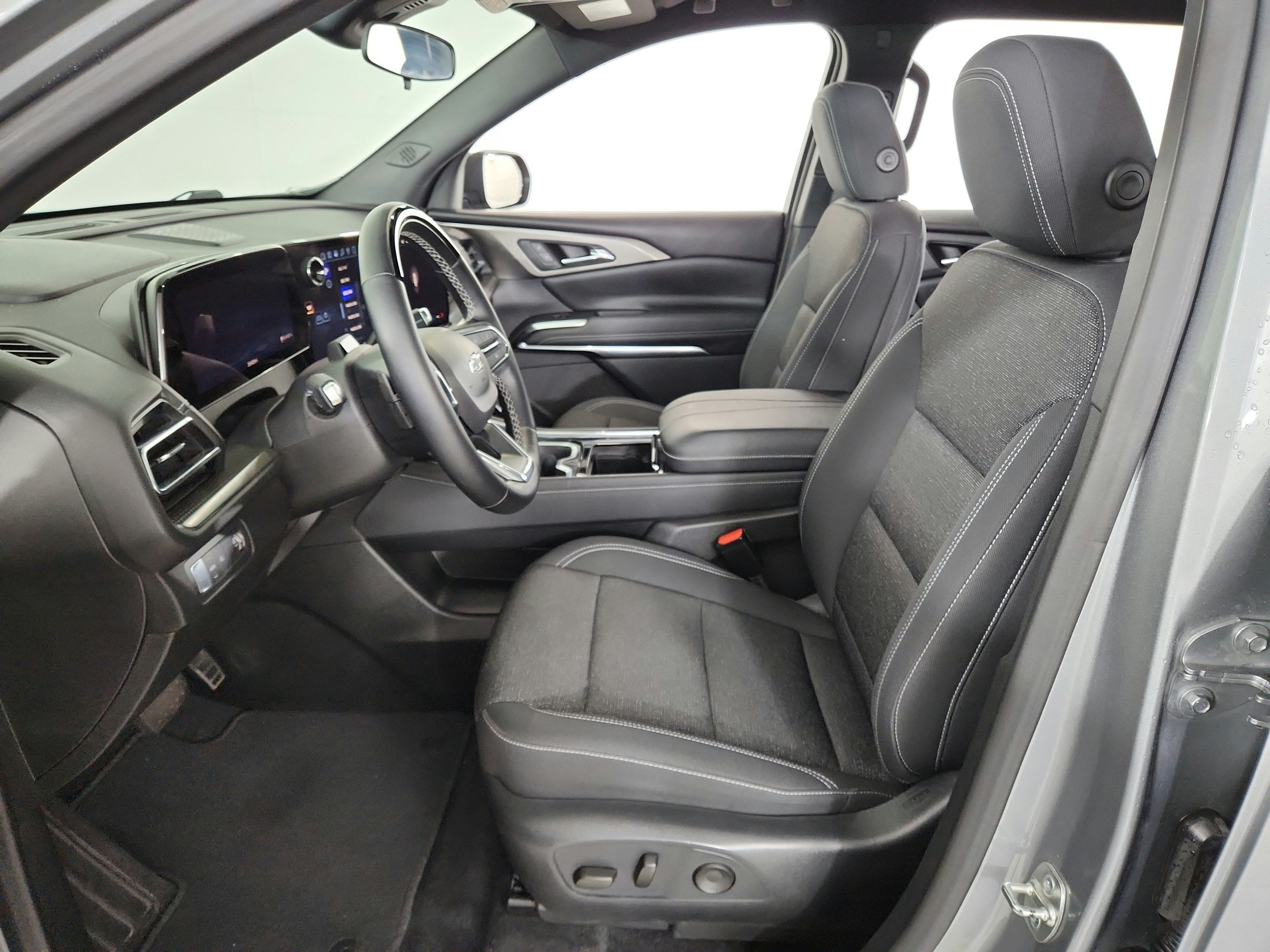 2024 Chevrolet Traverse FWD LT