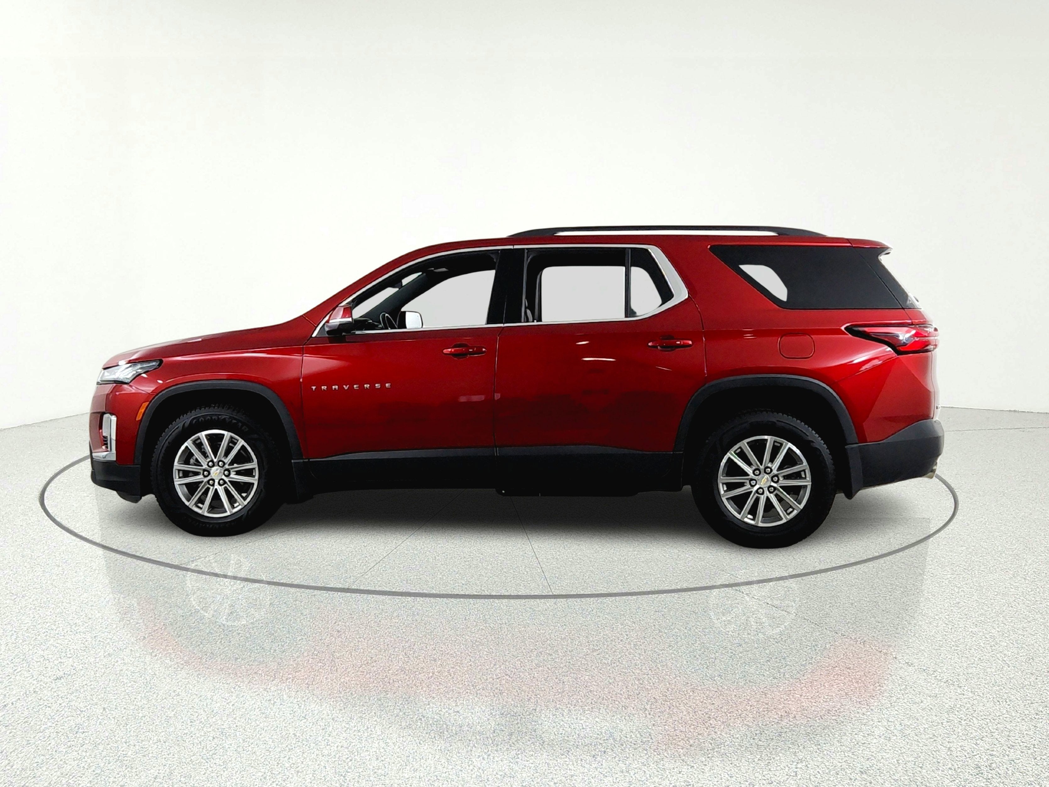 2022 Chevrolet Traverse LT Leather
