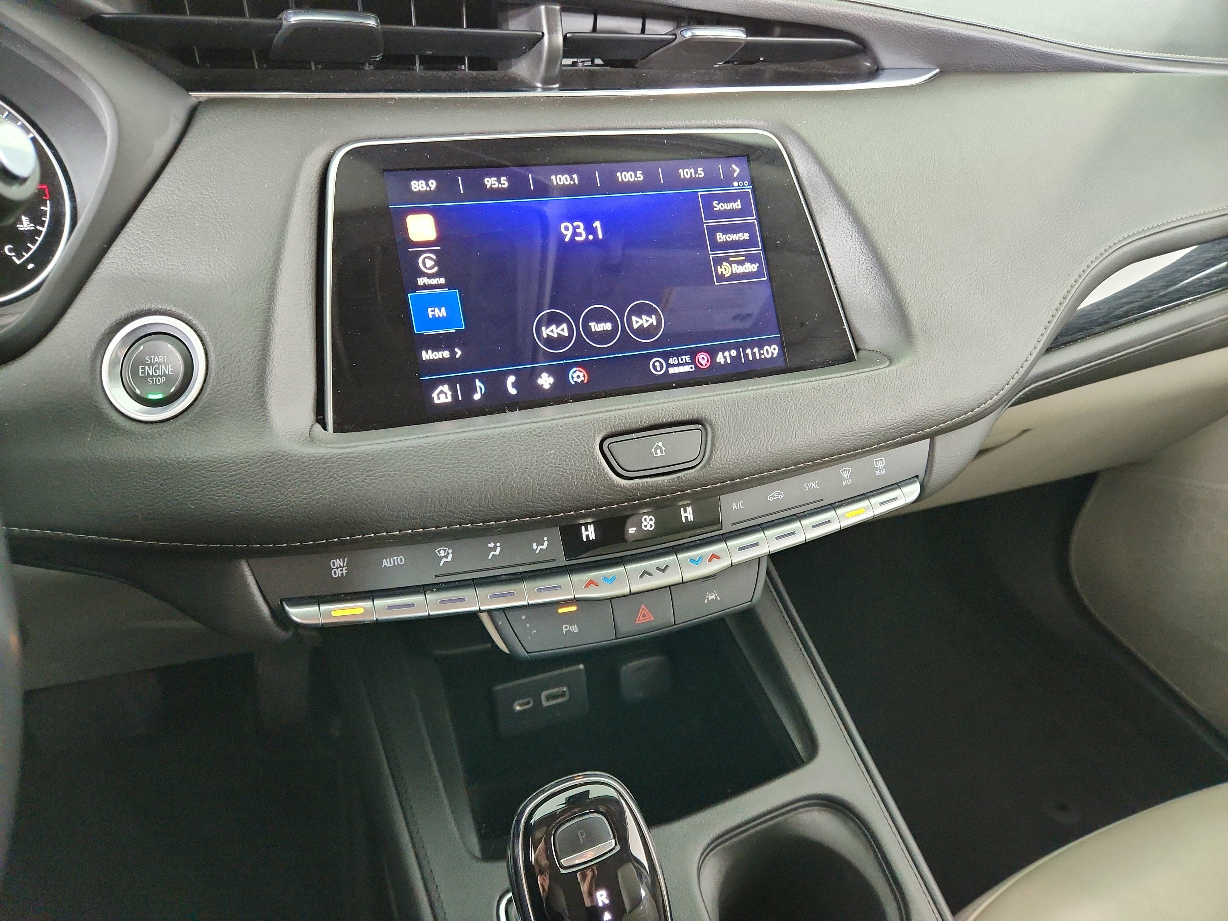 2023 Cadillac XT4 AWD Premium Luxury