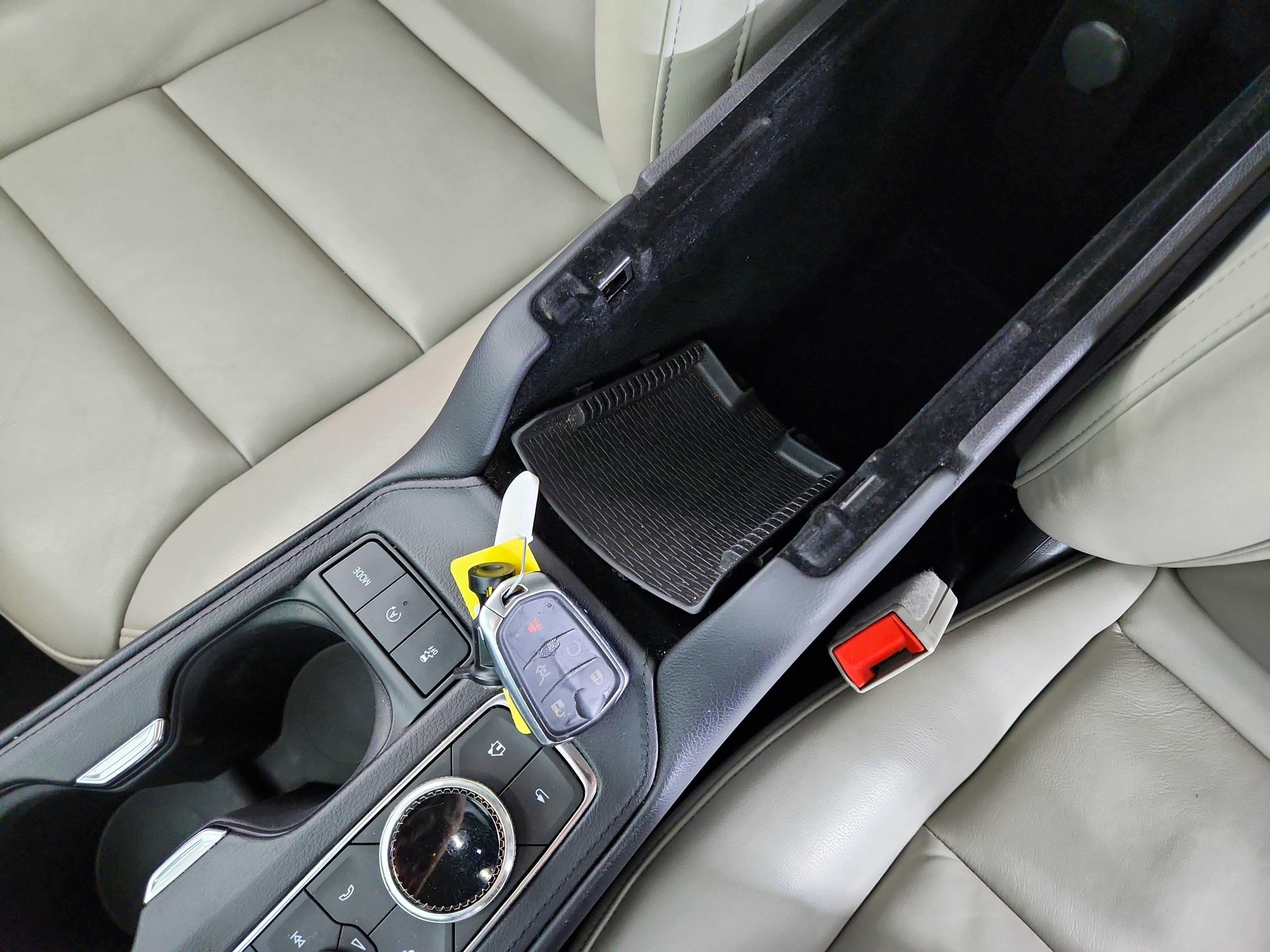 2023 Cadillac XT4 AWD Premium Luxury