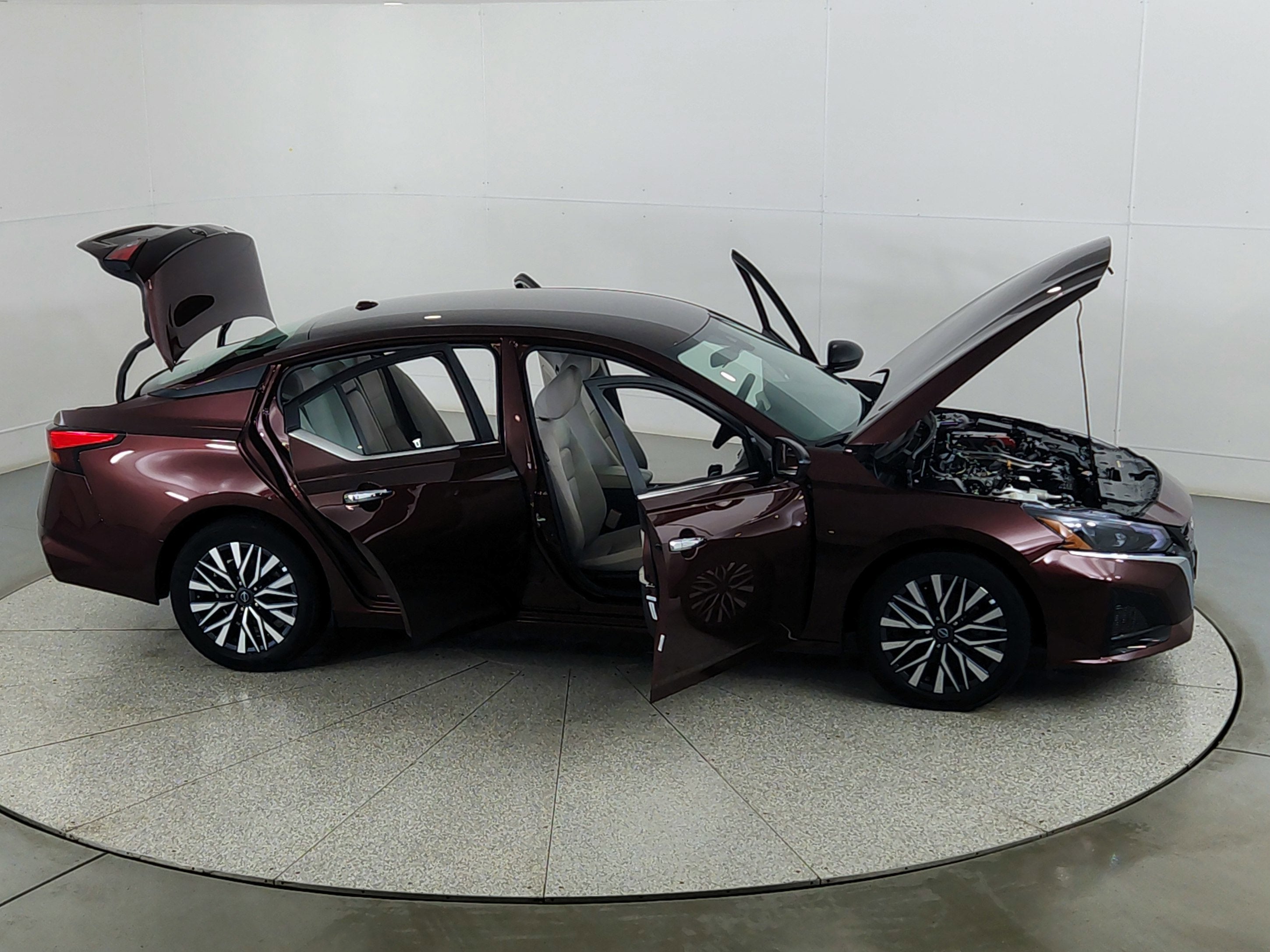 2025 Nissan Altima SV