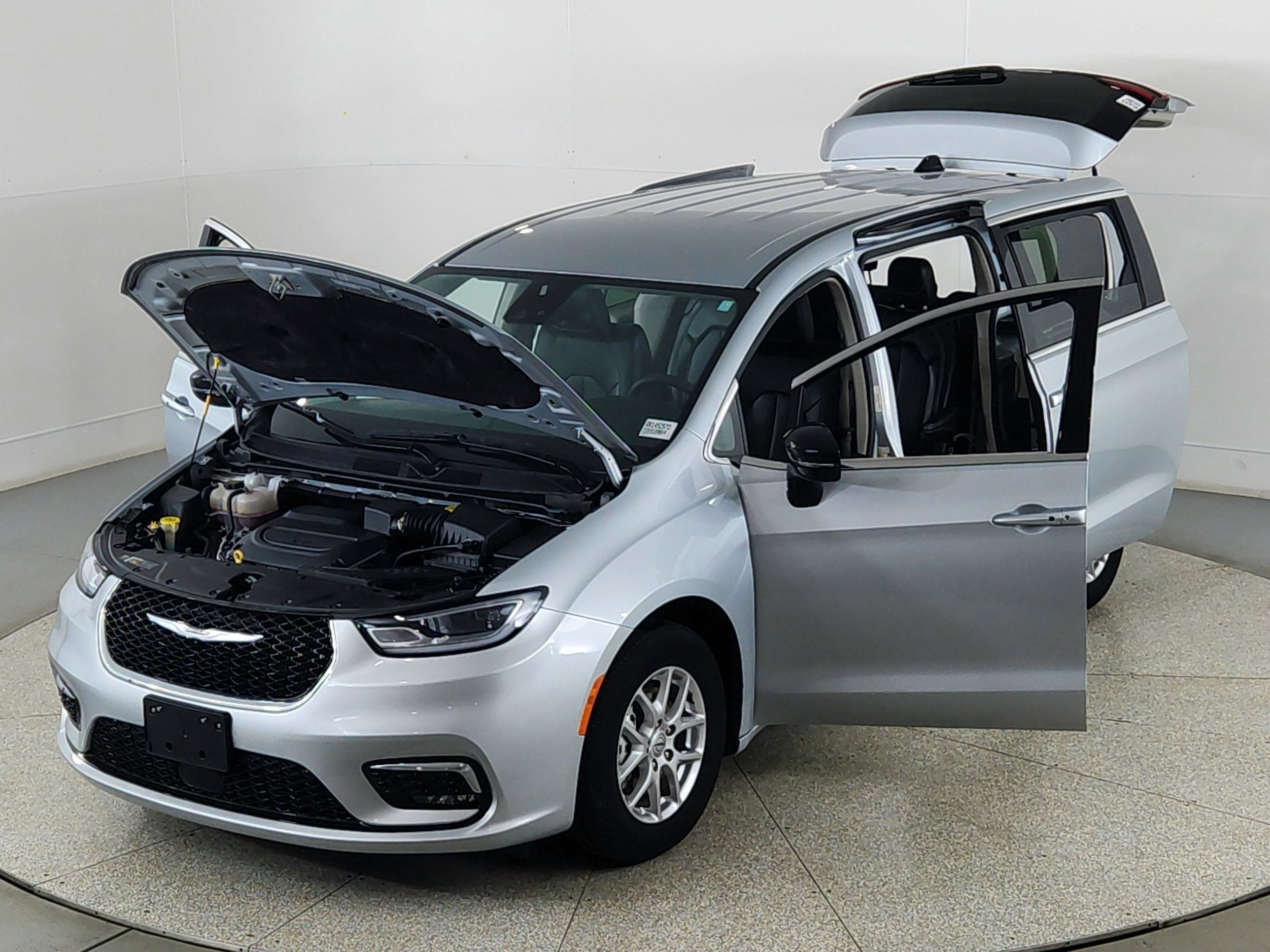 2024 Chrysler Pacifica Touring L